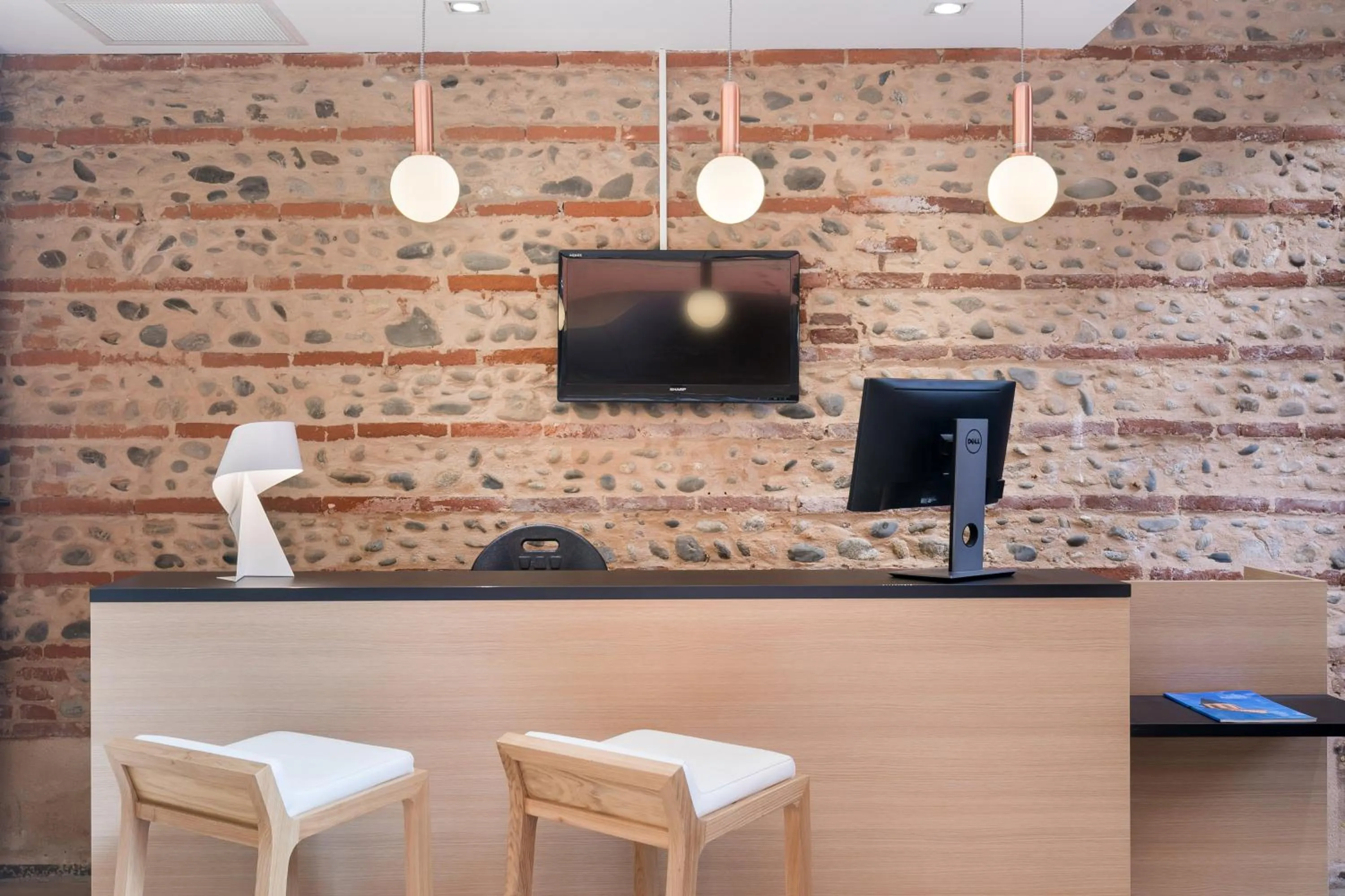 Lobby or reception in Hôtel Innes by HappyCulture