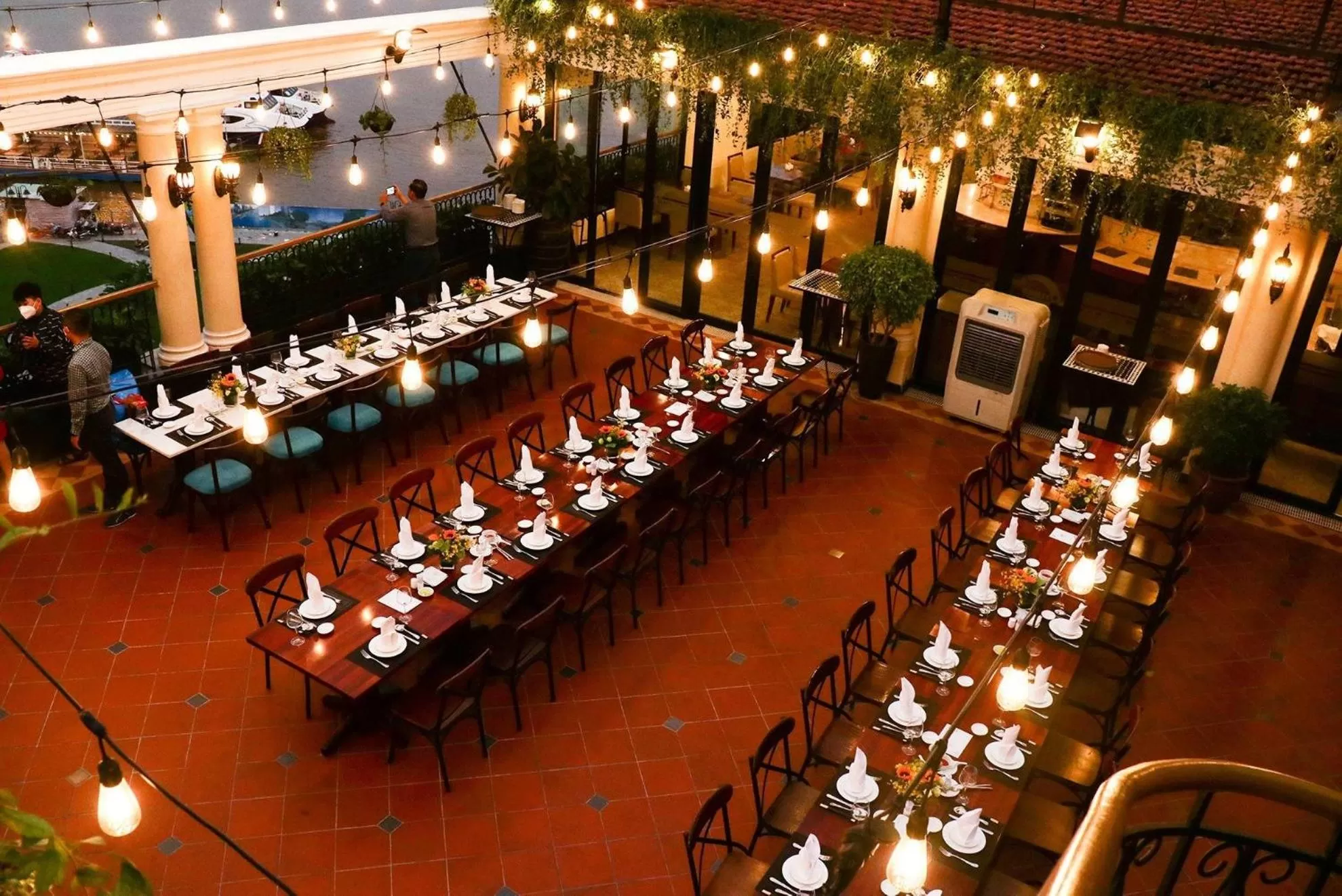 Restaurant/places to eat in Hotel Majestic Saigon