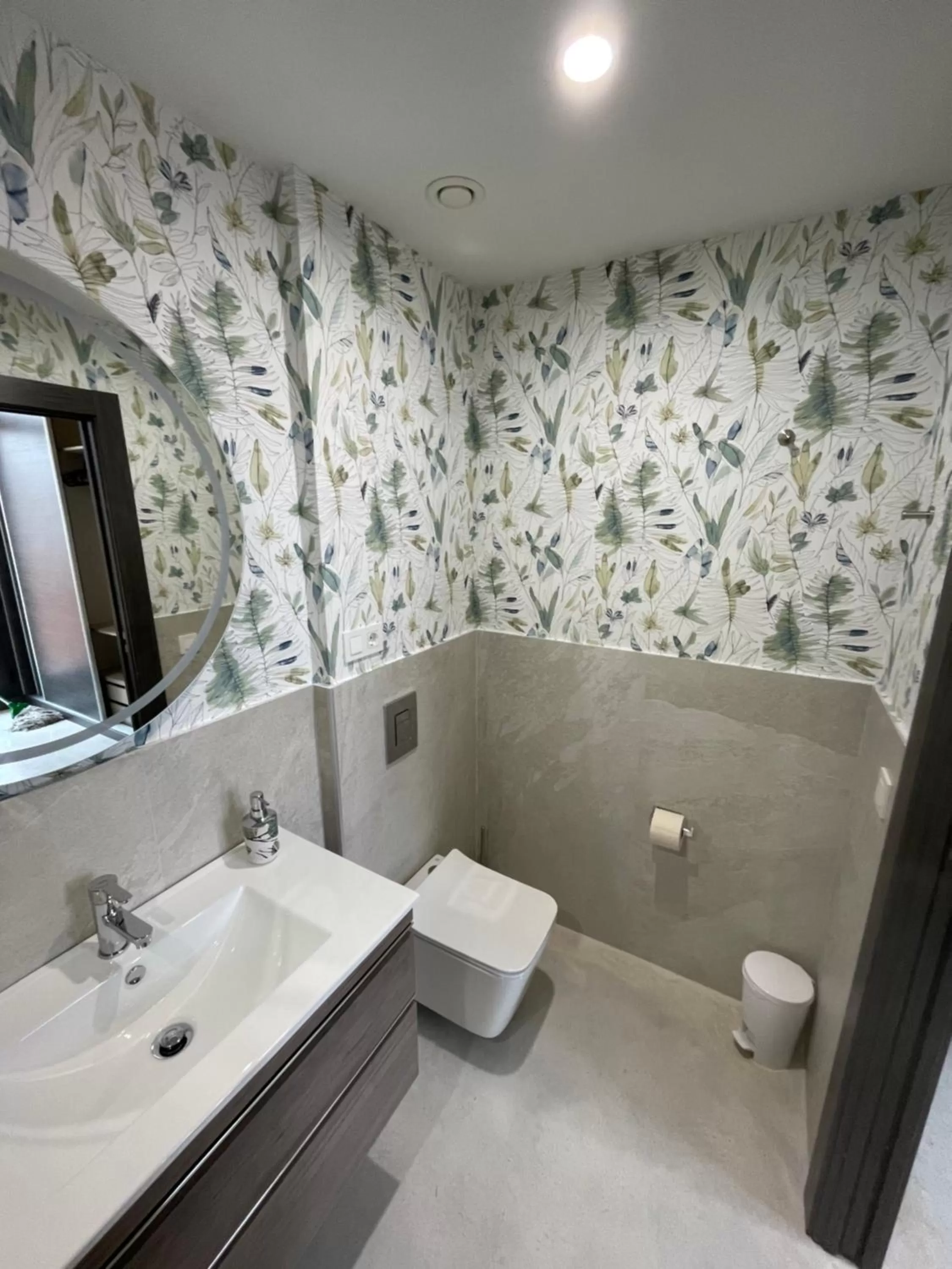 Bathroom in Aljama Burgos