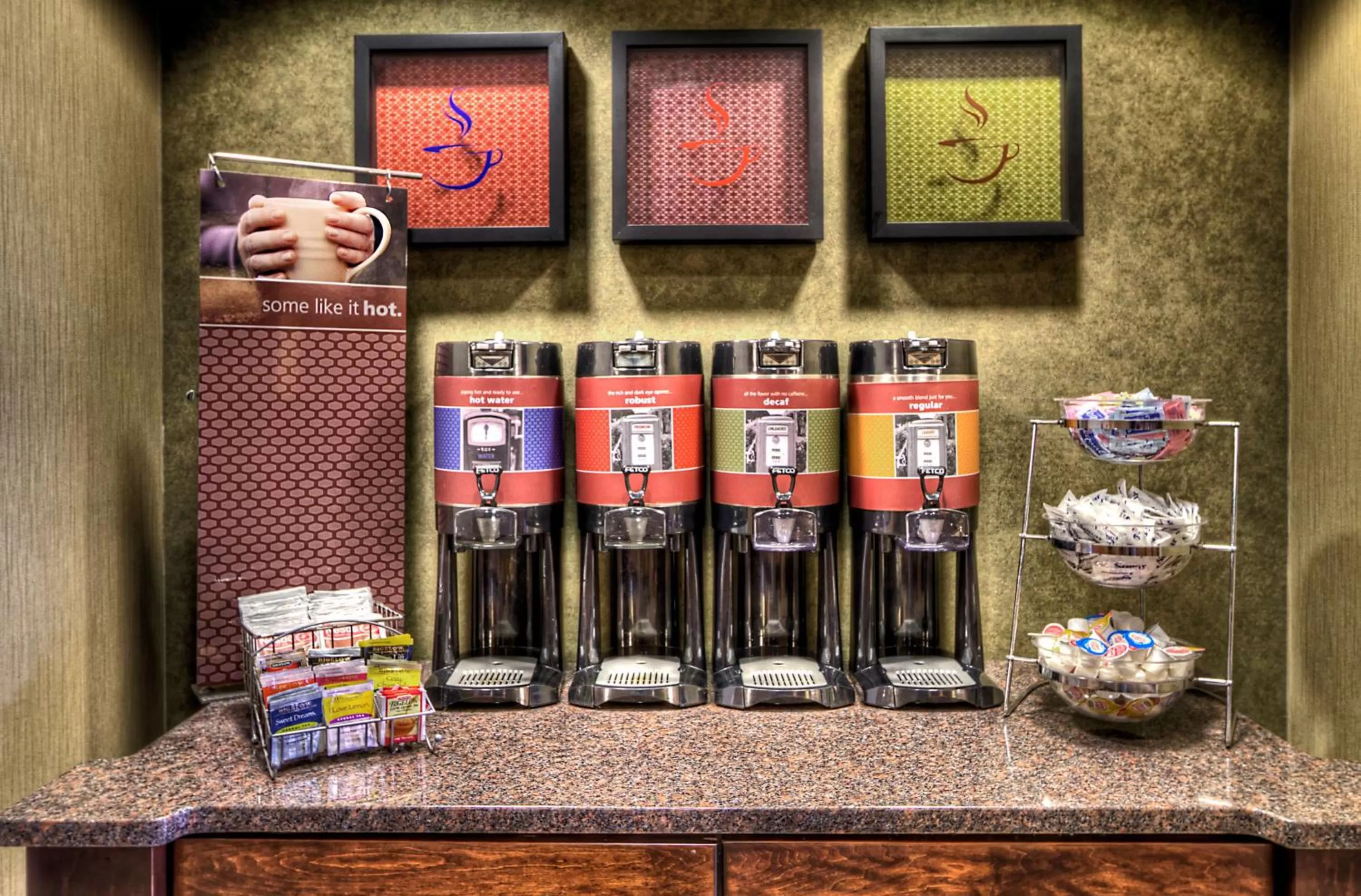 Dining area in Hampton Inn & Suites Kalamazoo-Oshtemo