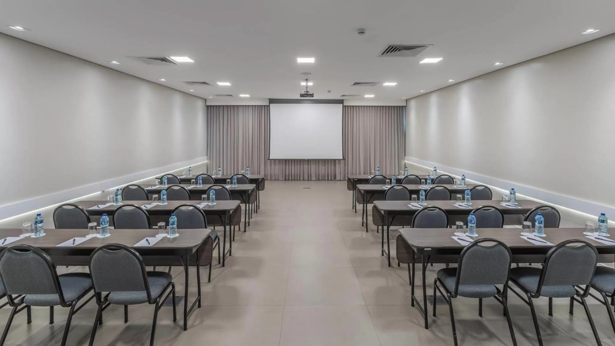 Meeting/conference room in Hotel Deville Prime Cuiabá