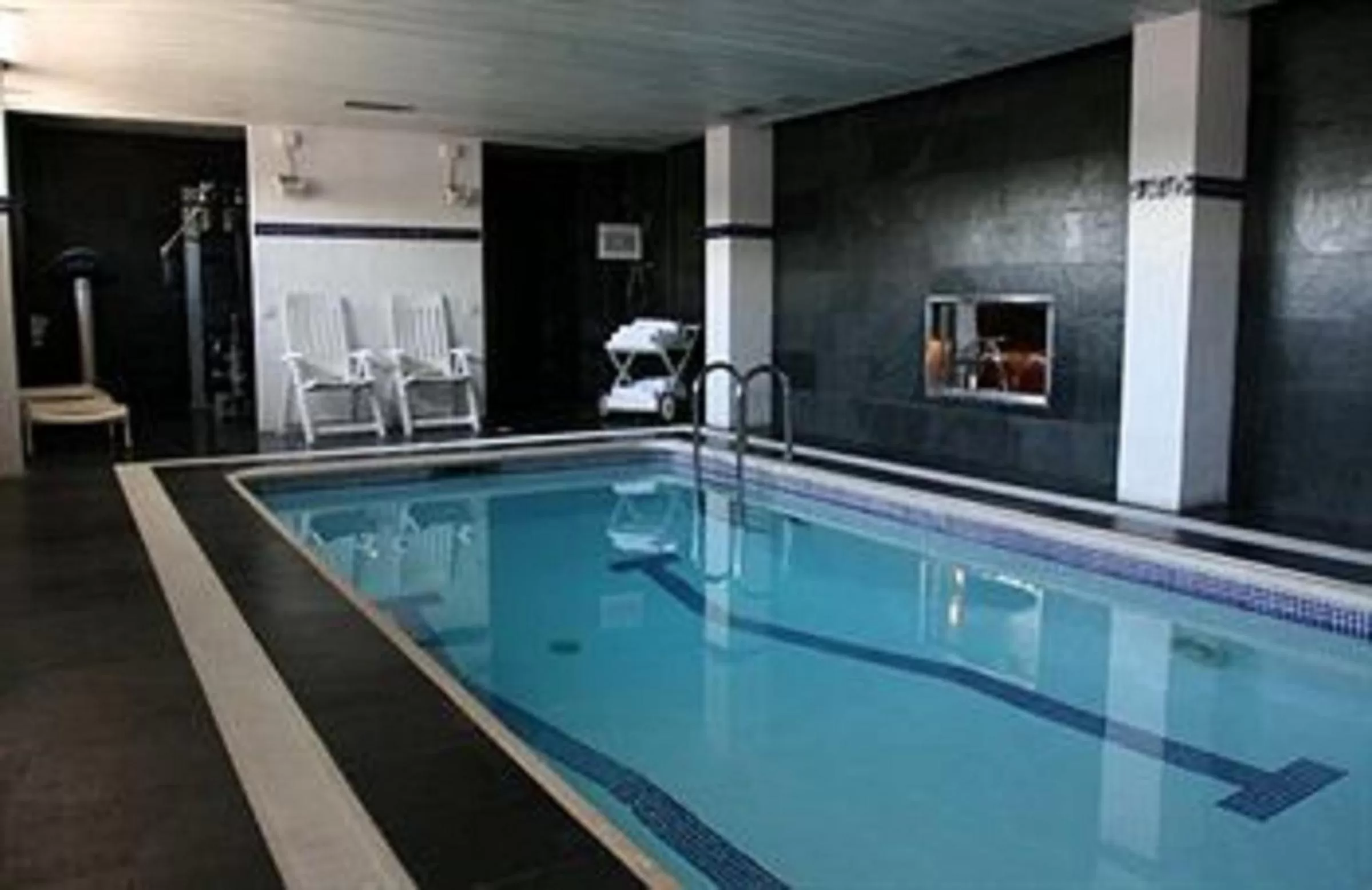 Swimming pool in Best Western Plus Hotel Alfa Aeropuerto