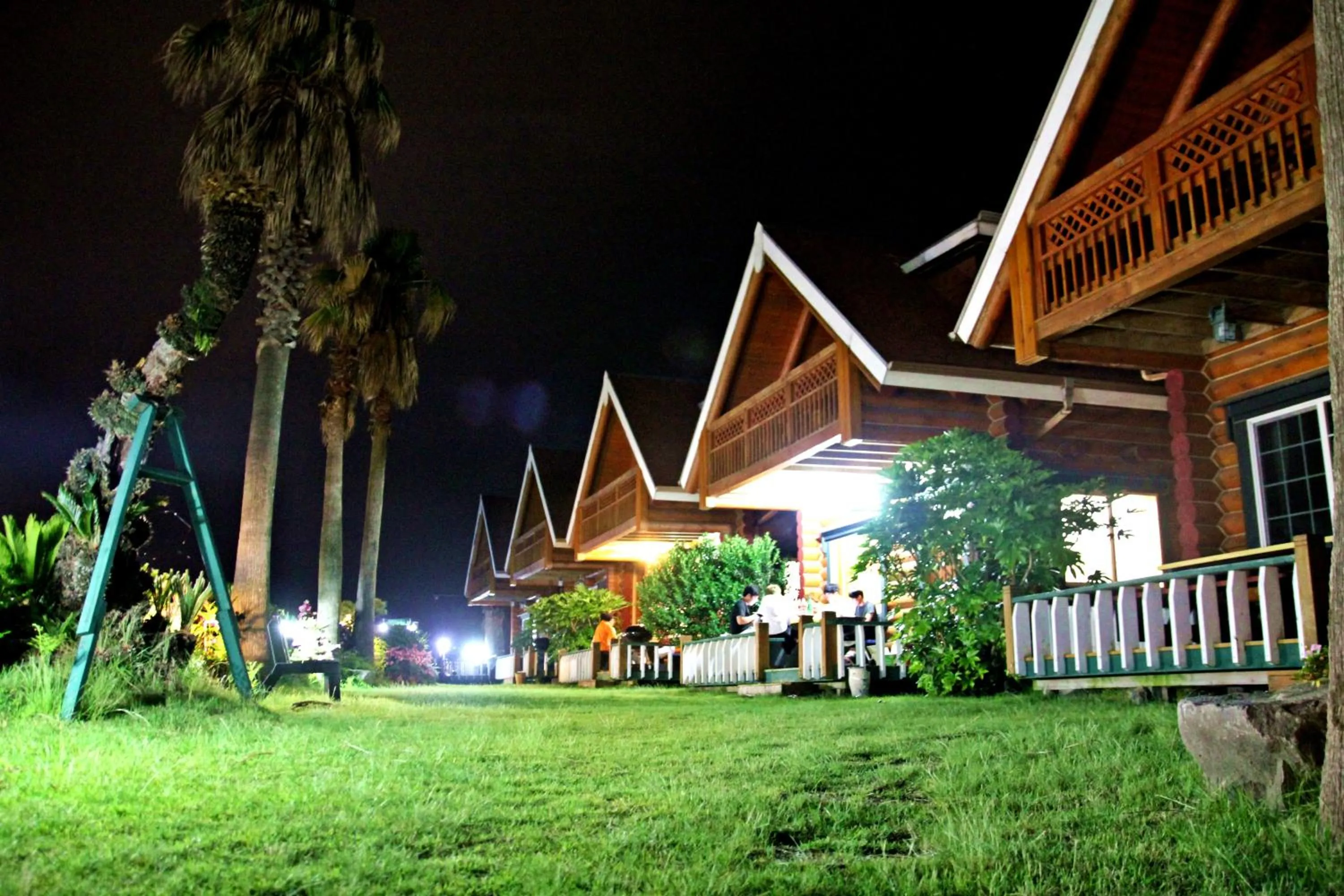Garden view in Jungmun Log Pension & Resort