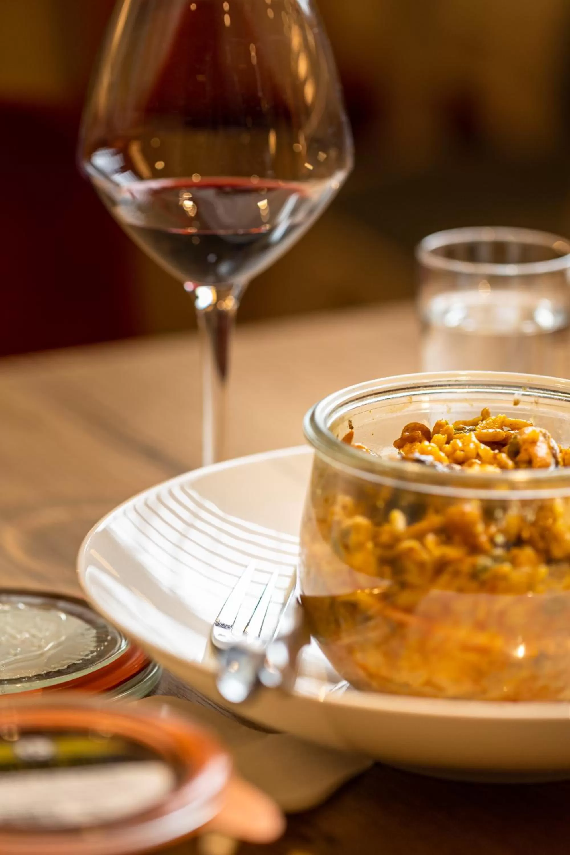 Lounge or bar in Hotel Restaurant Saint James, Montaigu-Vendée The Originals Boutique