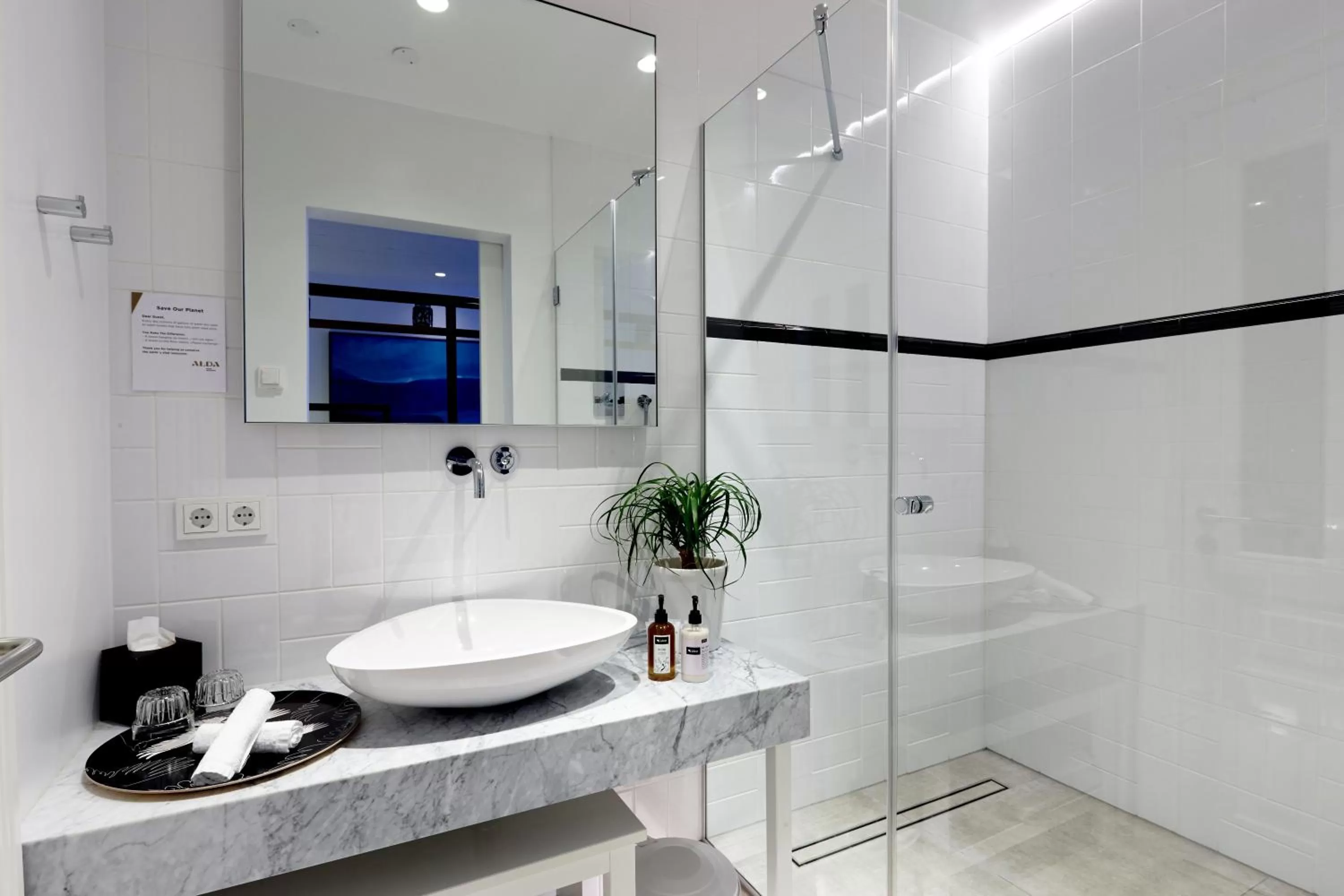 Shower in Alda Hotel Reykjavík