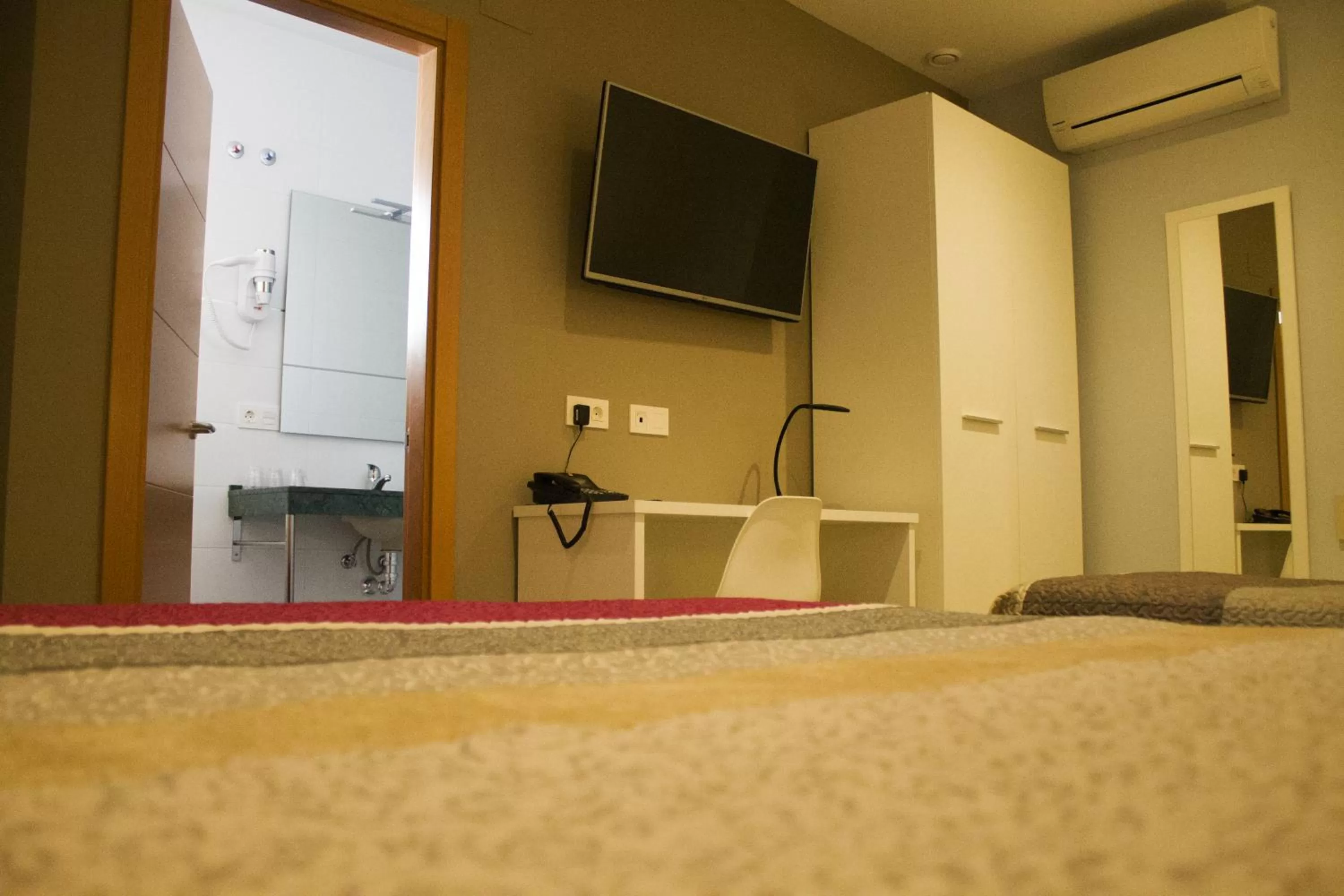 Bedroom in Hotel Infante Antequera