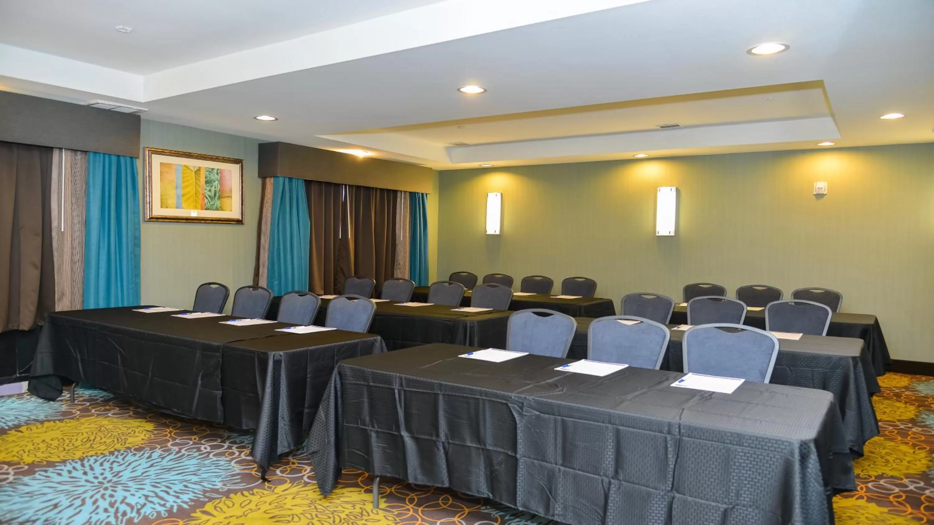 Meeting/conference room in Holiday Inn Express Hotels & Suites Cuero by IHG