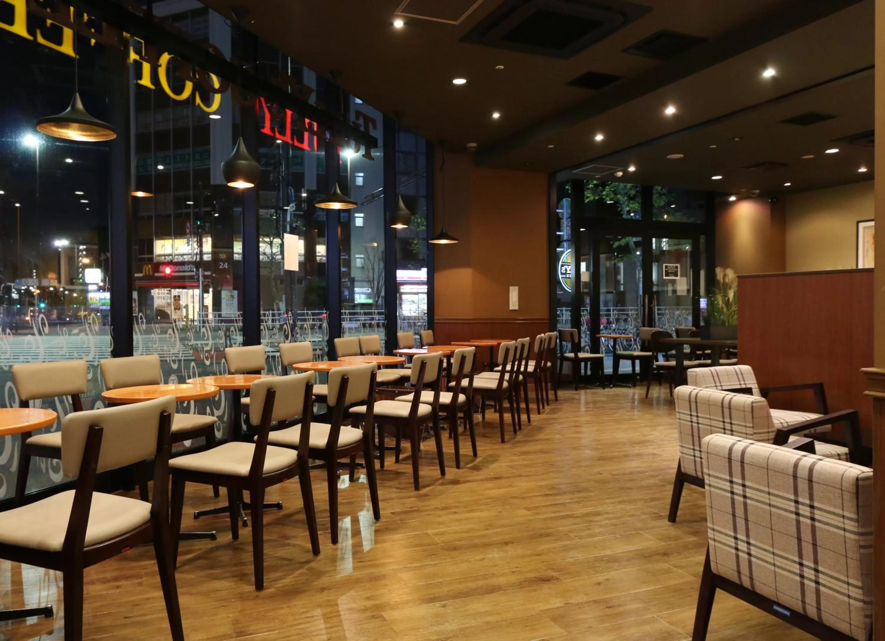 Night in E Hotel Higashi Shinjuku