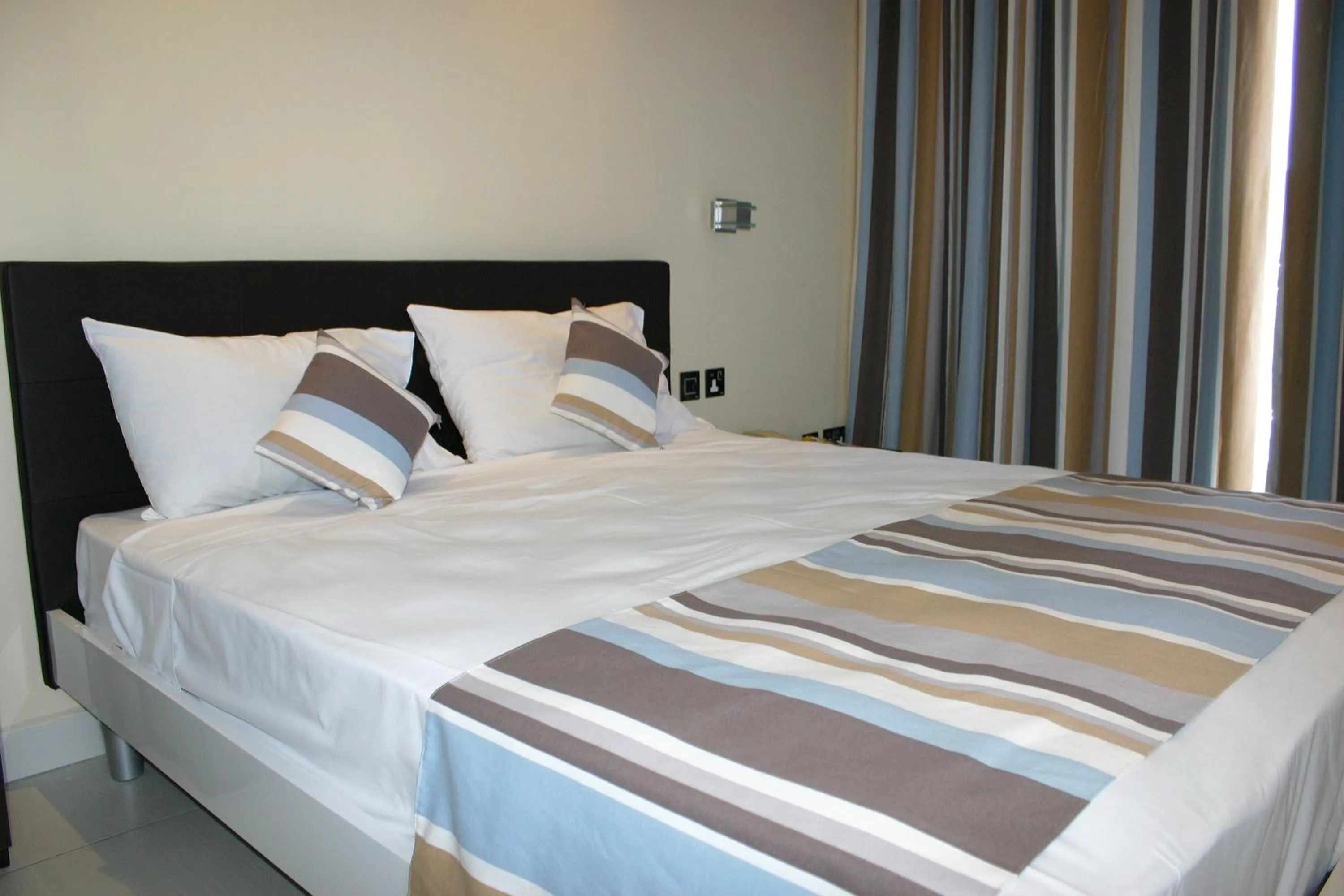 Bedroom, Bed in Porto Azzurro Aparthotel