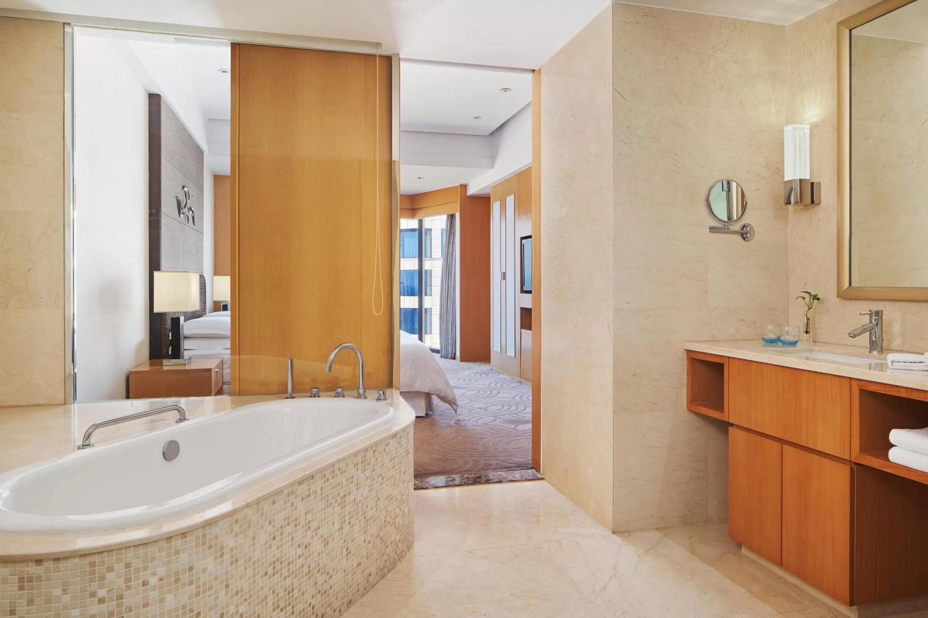 Bathroom, Bed in Sheraton Yantai Golden Beach Resort