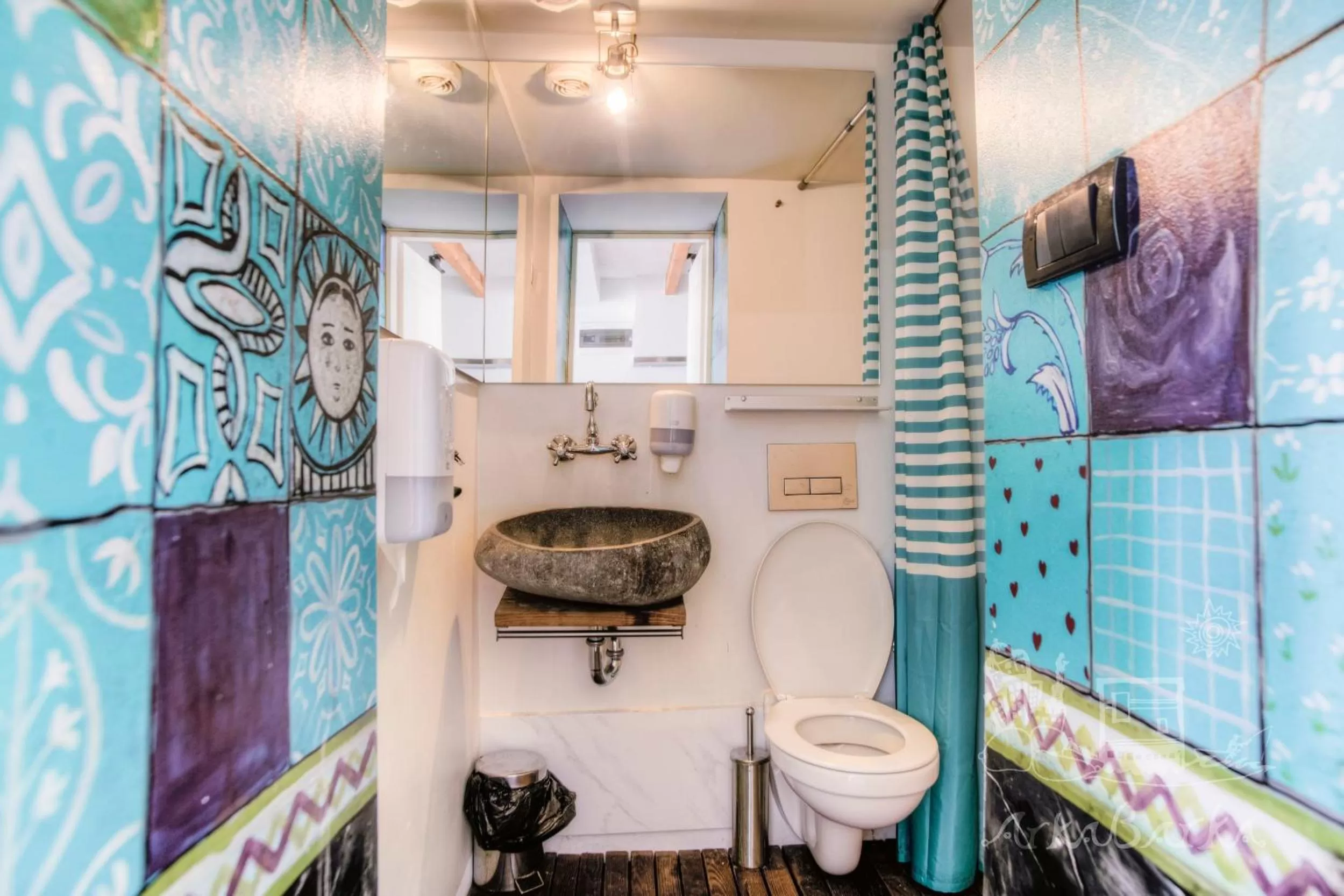 Toilet in ArkaBarka 2- Floating Dream Rooms and Apartments