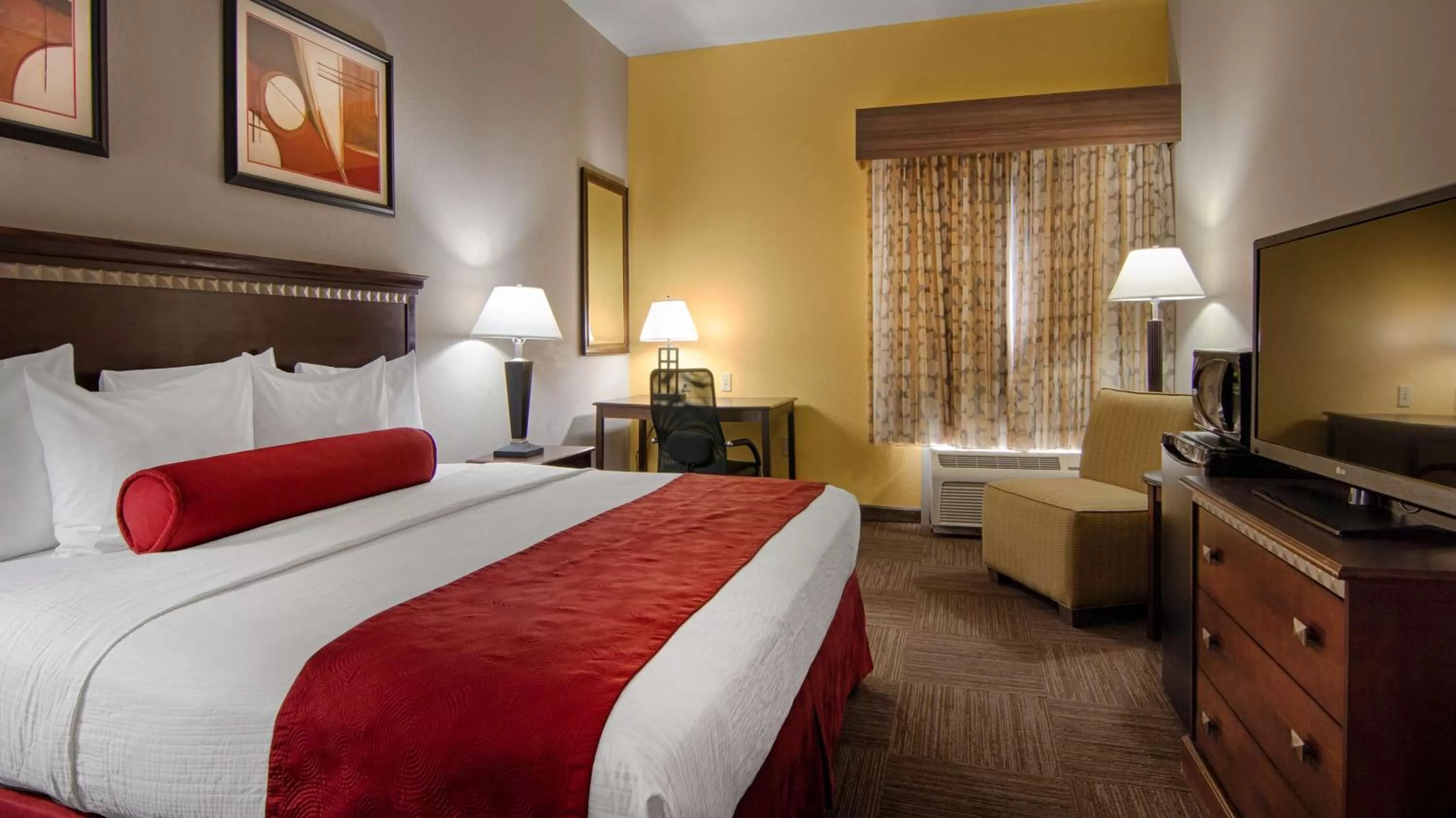 King Suite - Disability Access in Best Western Auburndale Inn & Suites