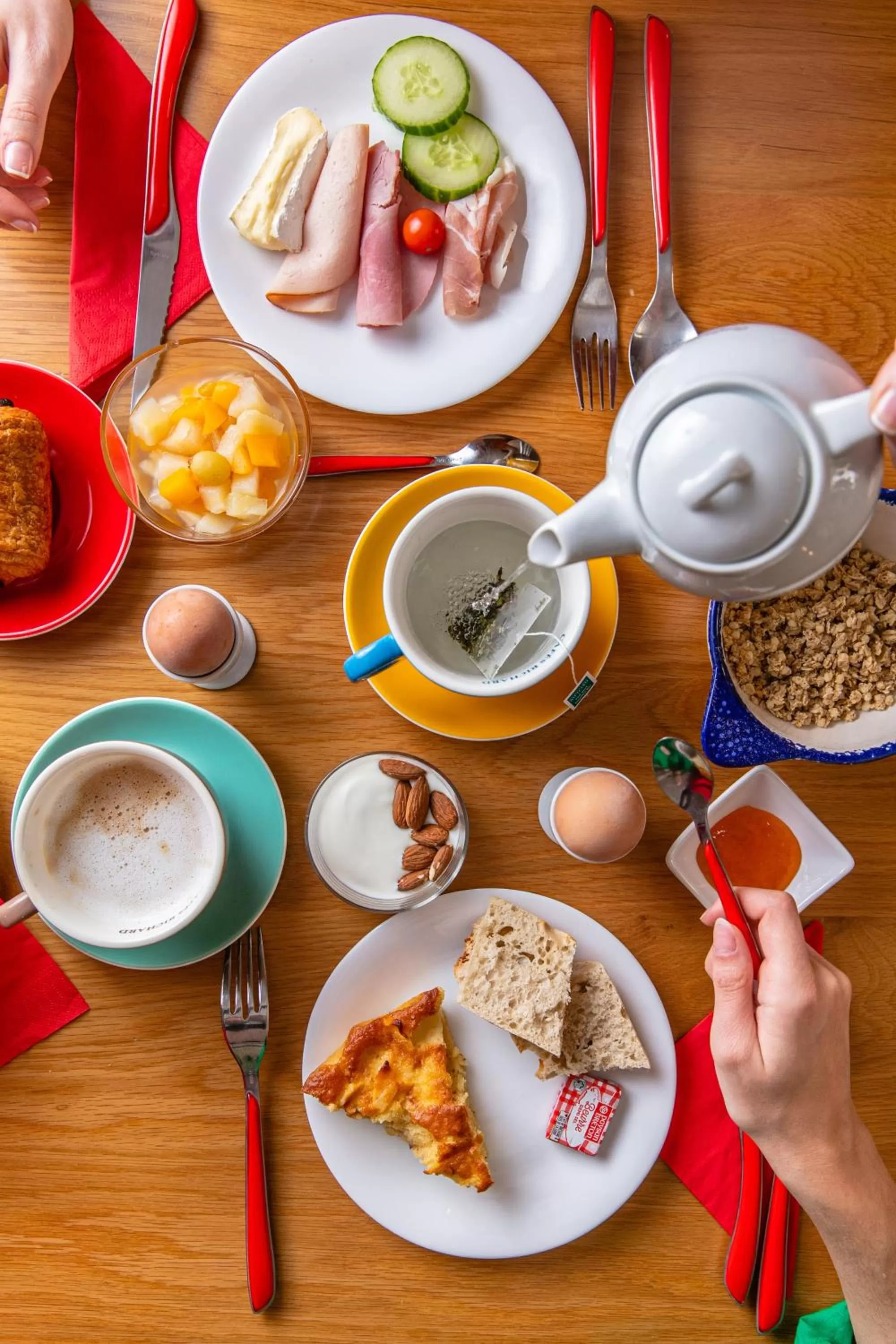 Breakfast in Hôtel Crayon Rouge - Louvre Palais Royal