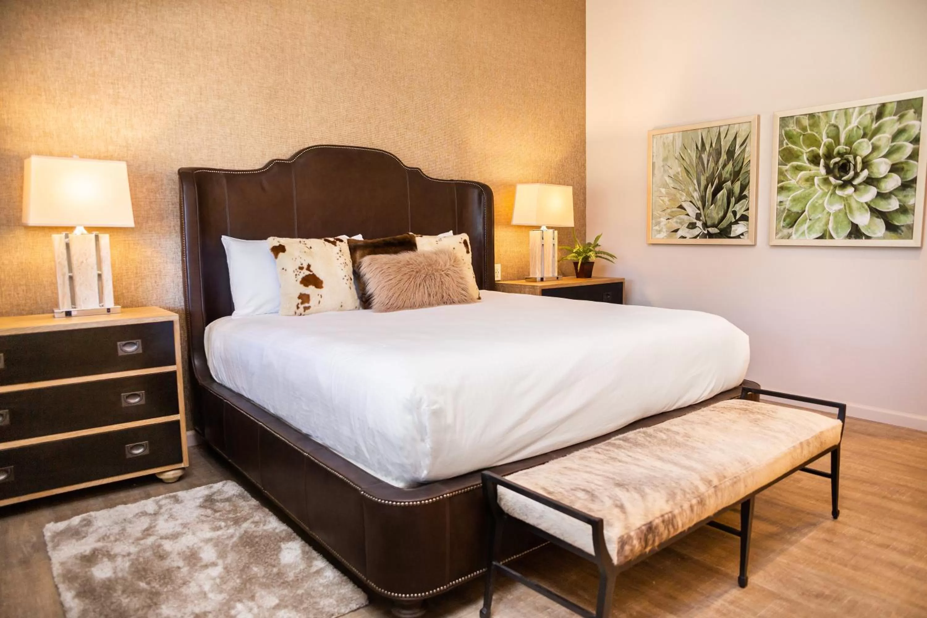 Bed in The Inn at Pasatiempo