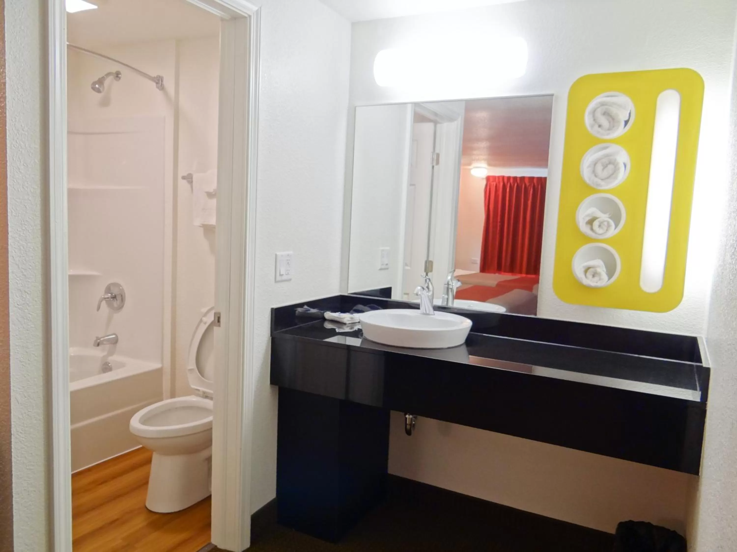 Bedroom in Motel 6-Erie, PA