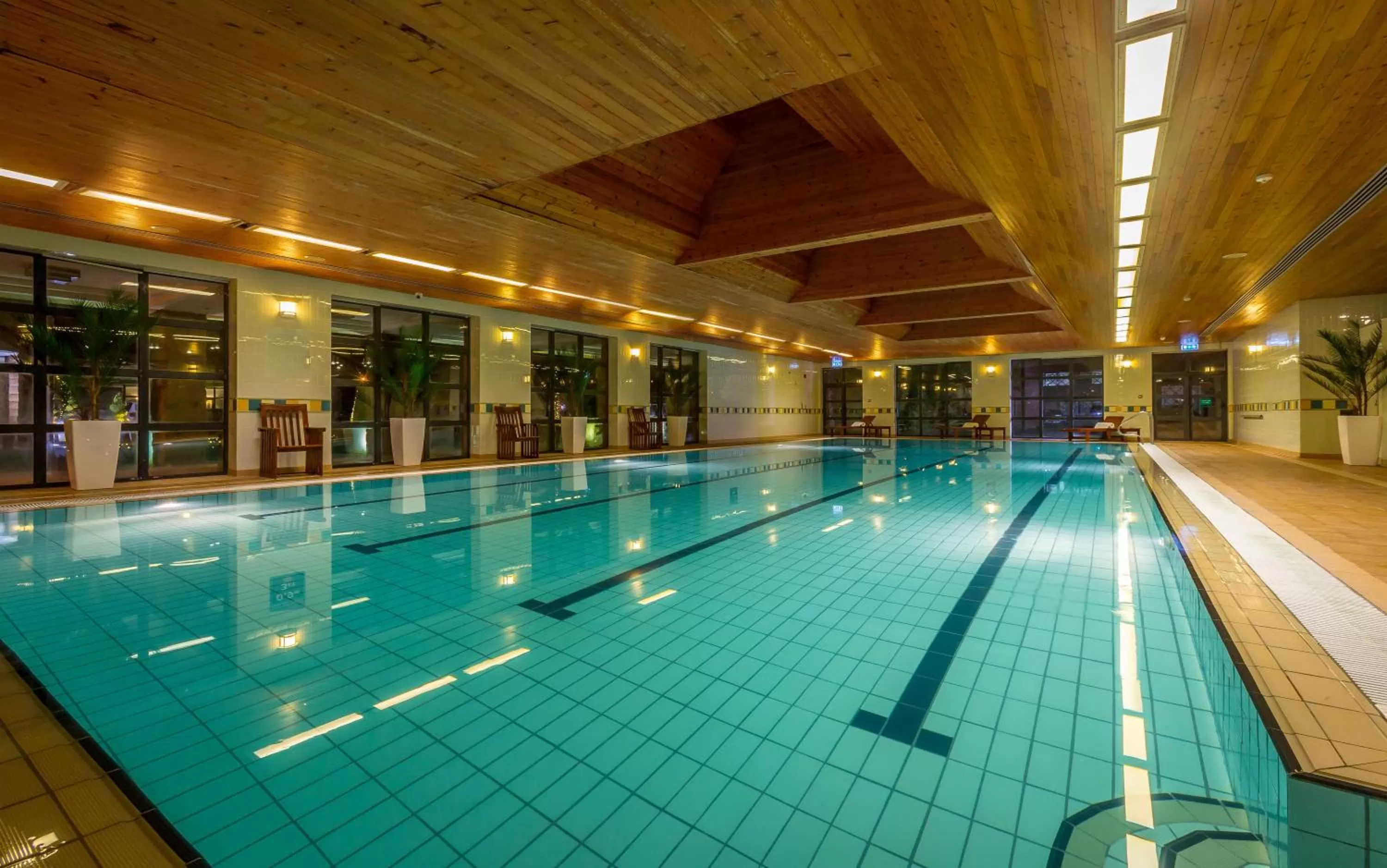 Swimming pool in Castletroy Park Hotel