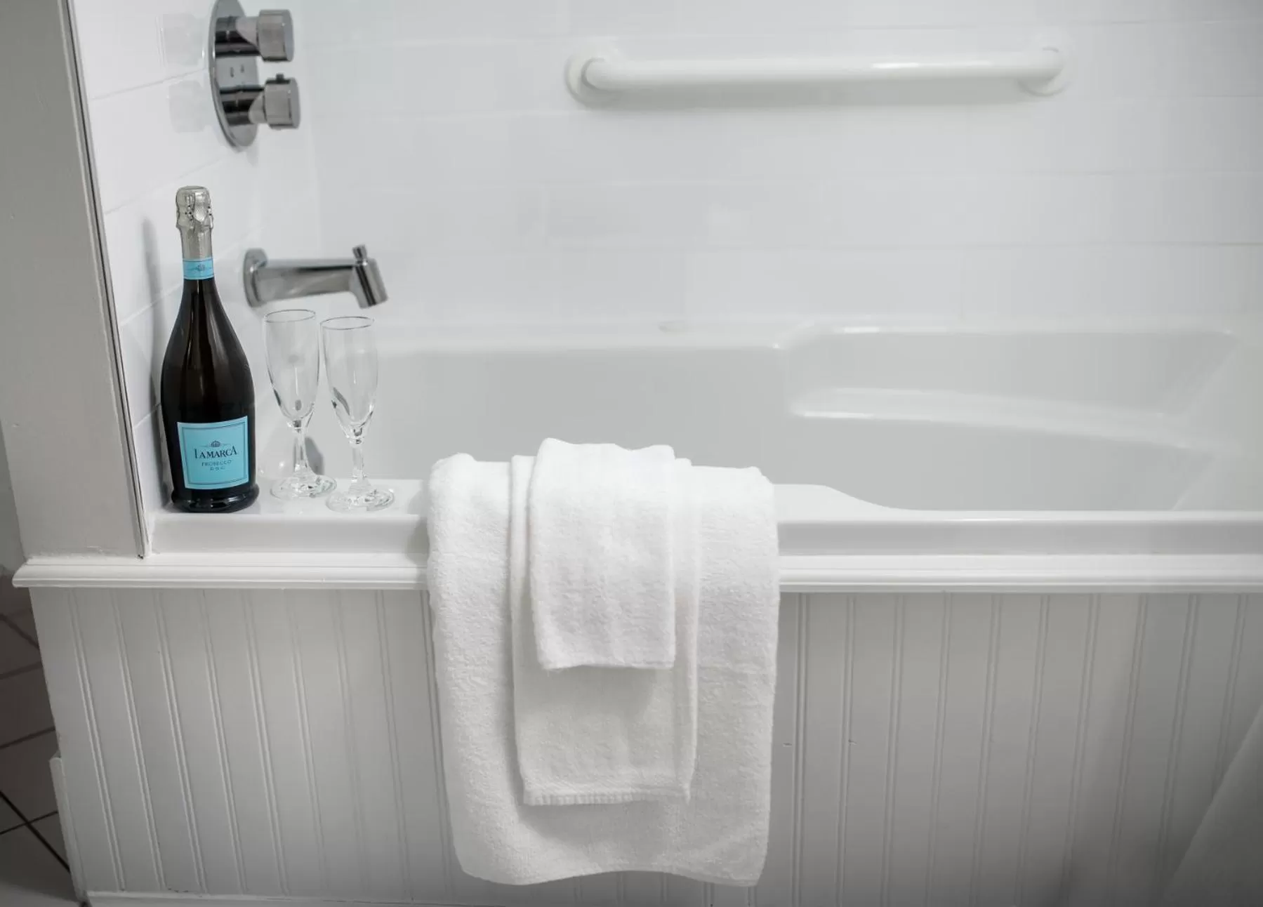 Bathroom in The Kitch'inn - Boutique Inn and Wine Bar