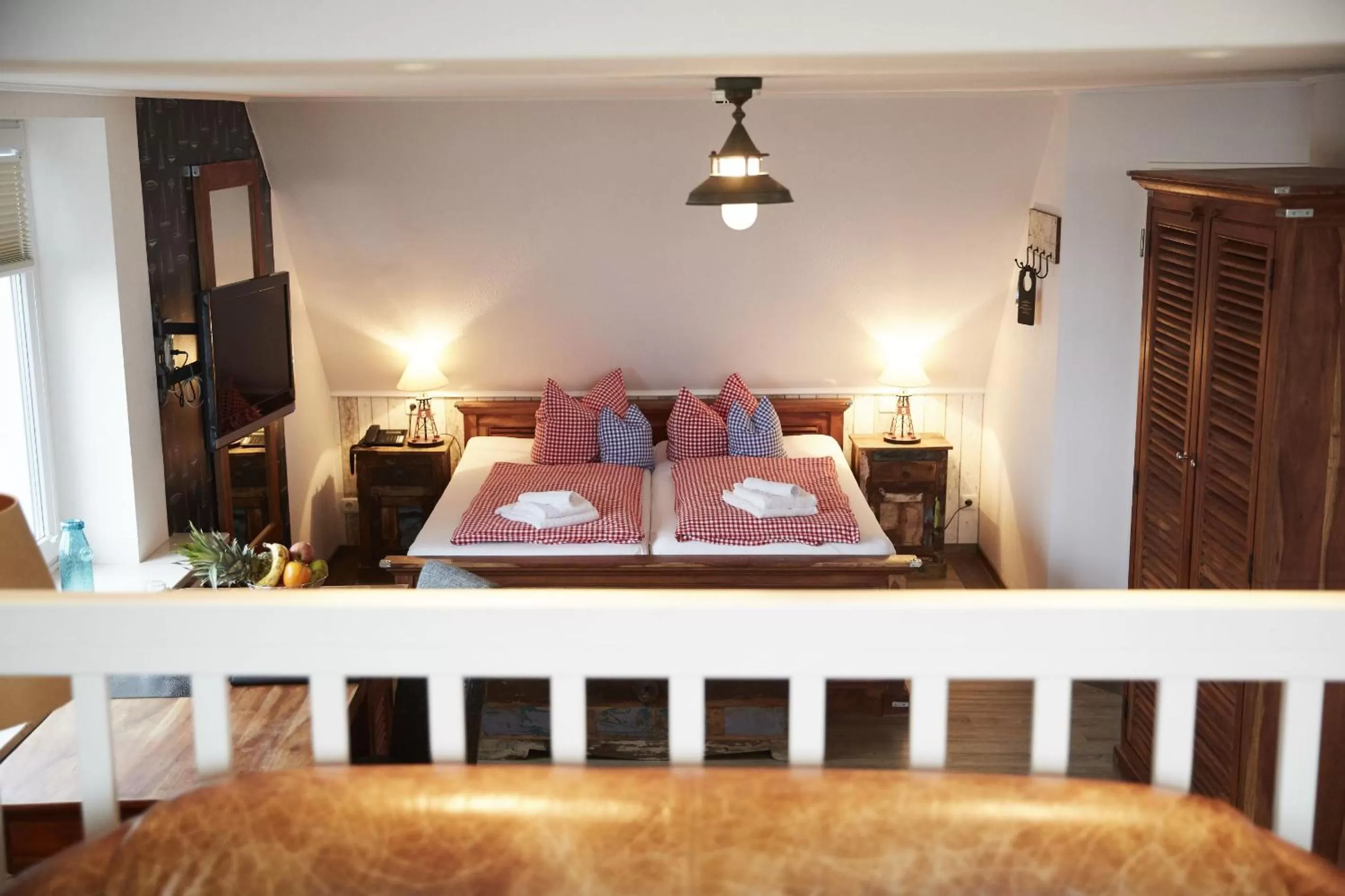 Photo of the whole room, Bed in Bernstein-Hotel Bootshaus