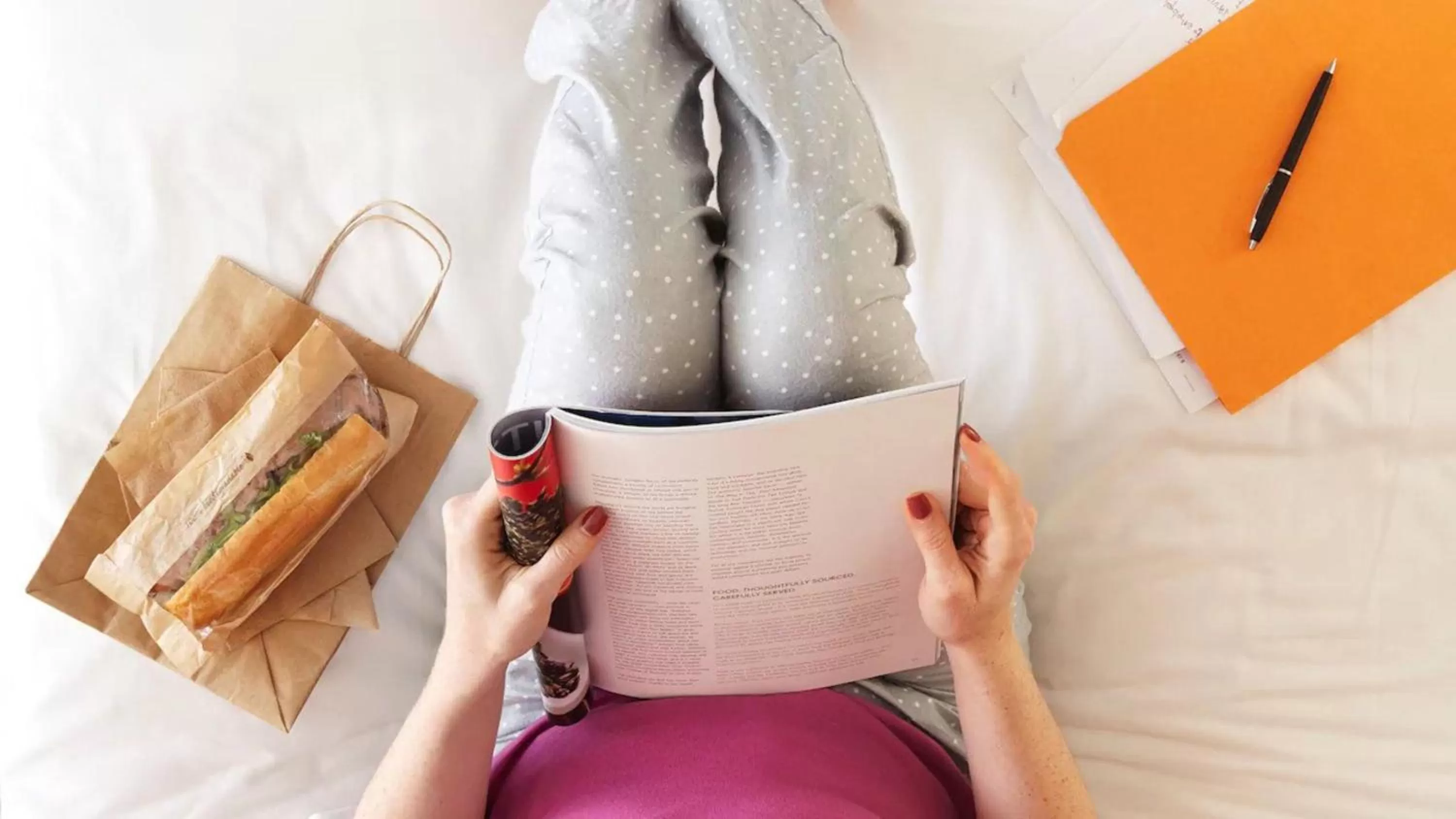 Bed in Hyatt Regency Houston West