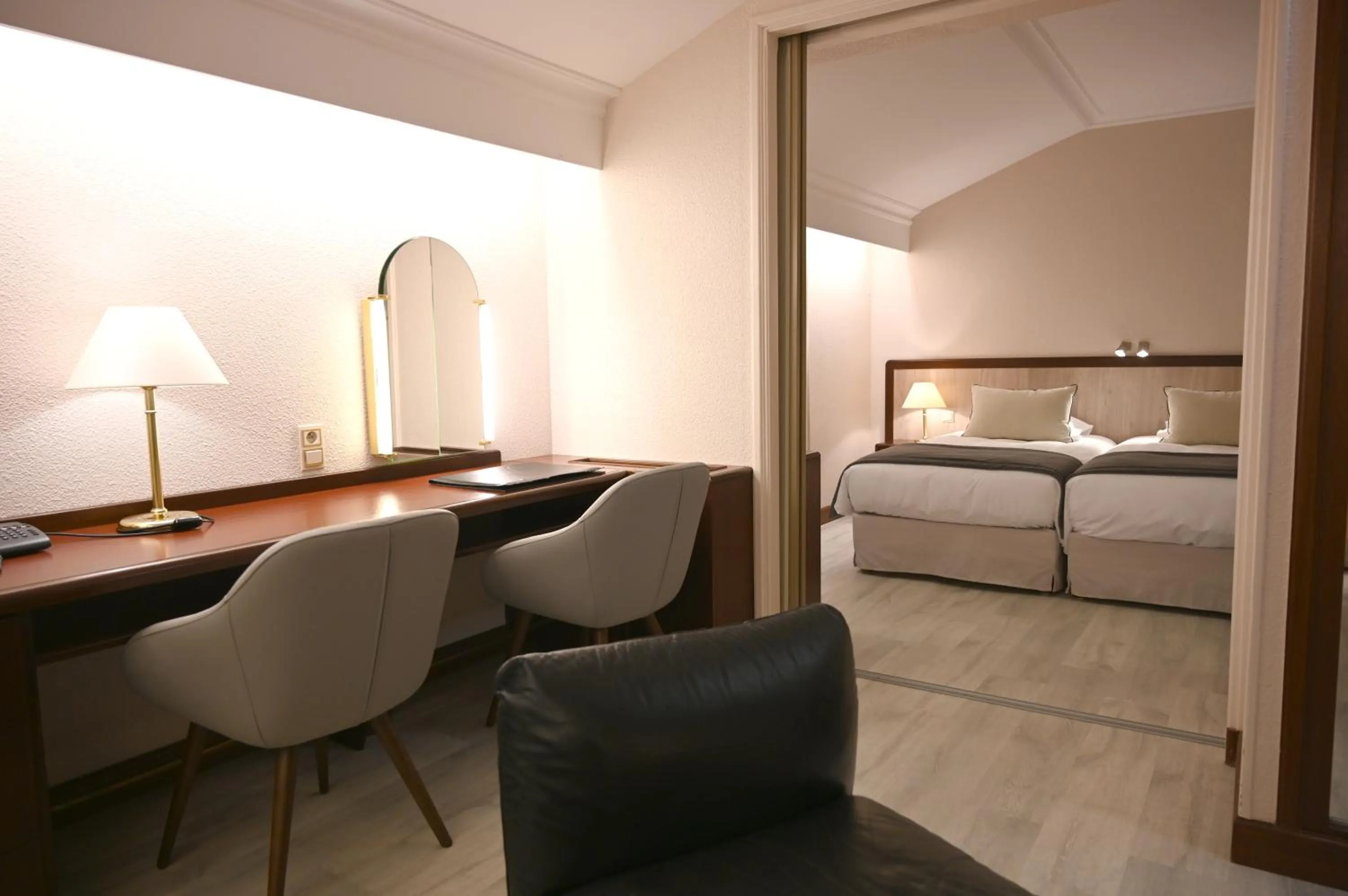 Photo of the whole room in Hôtel Le Rempart