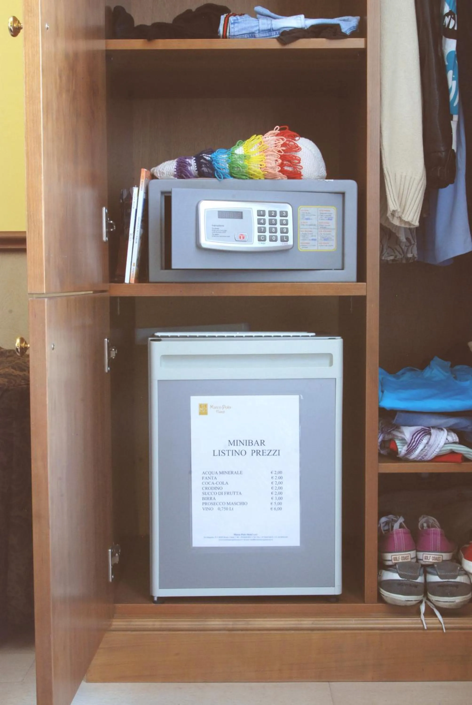 TV and multimedia in Hotel Marco Polo Rome