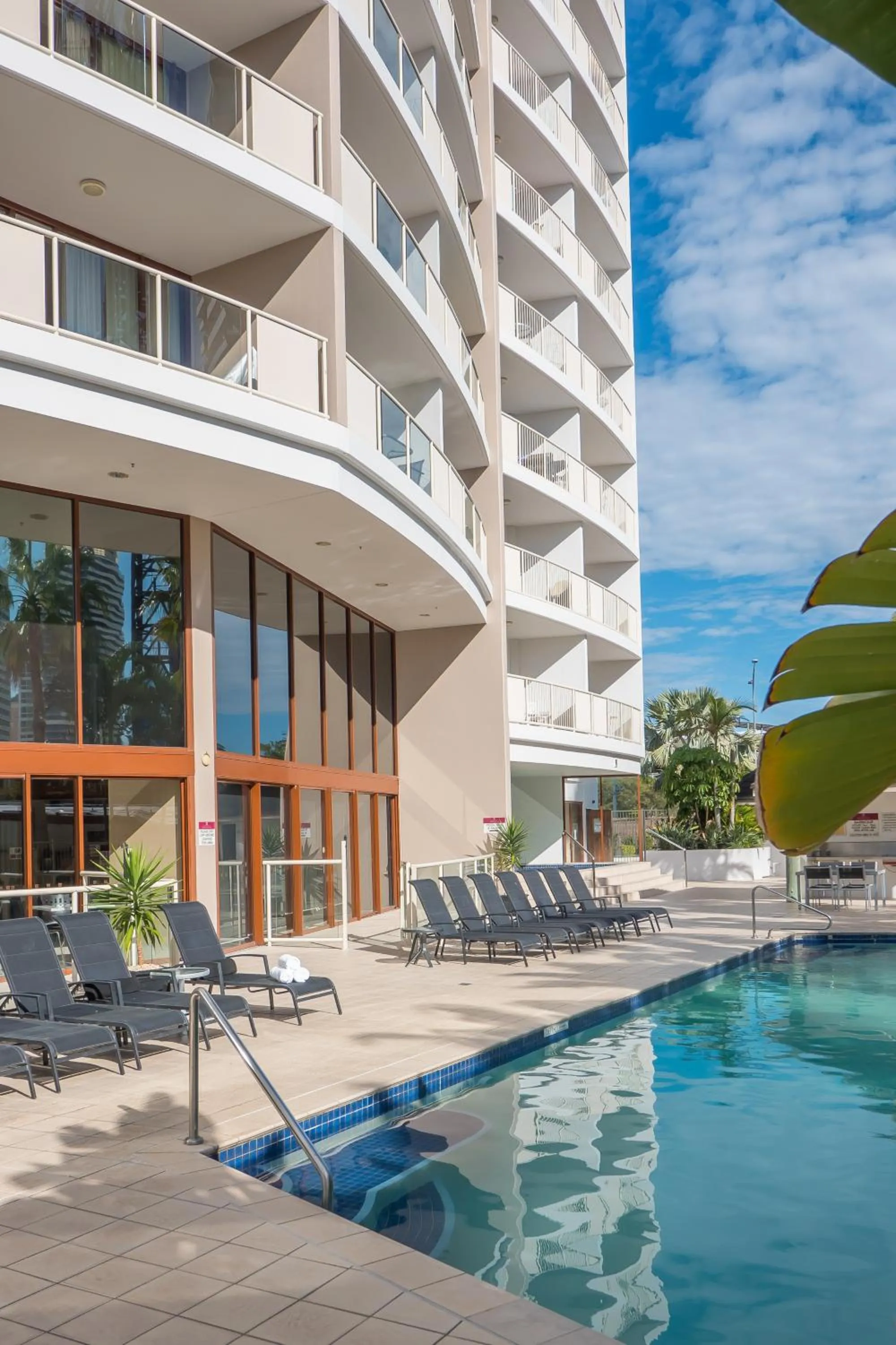 Day in Broadbeach Savannah Resort