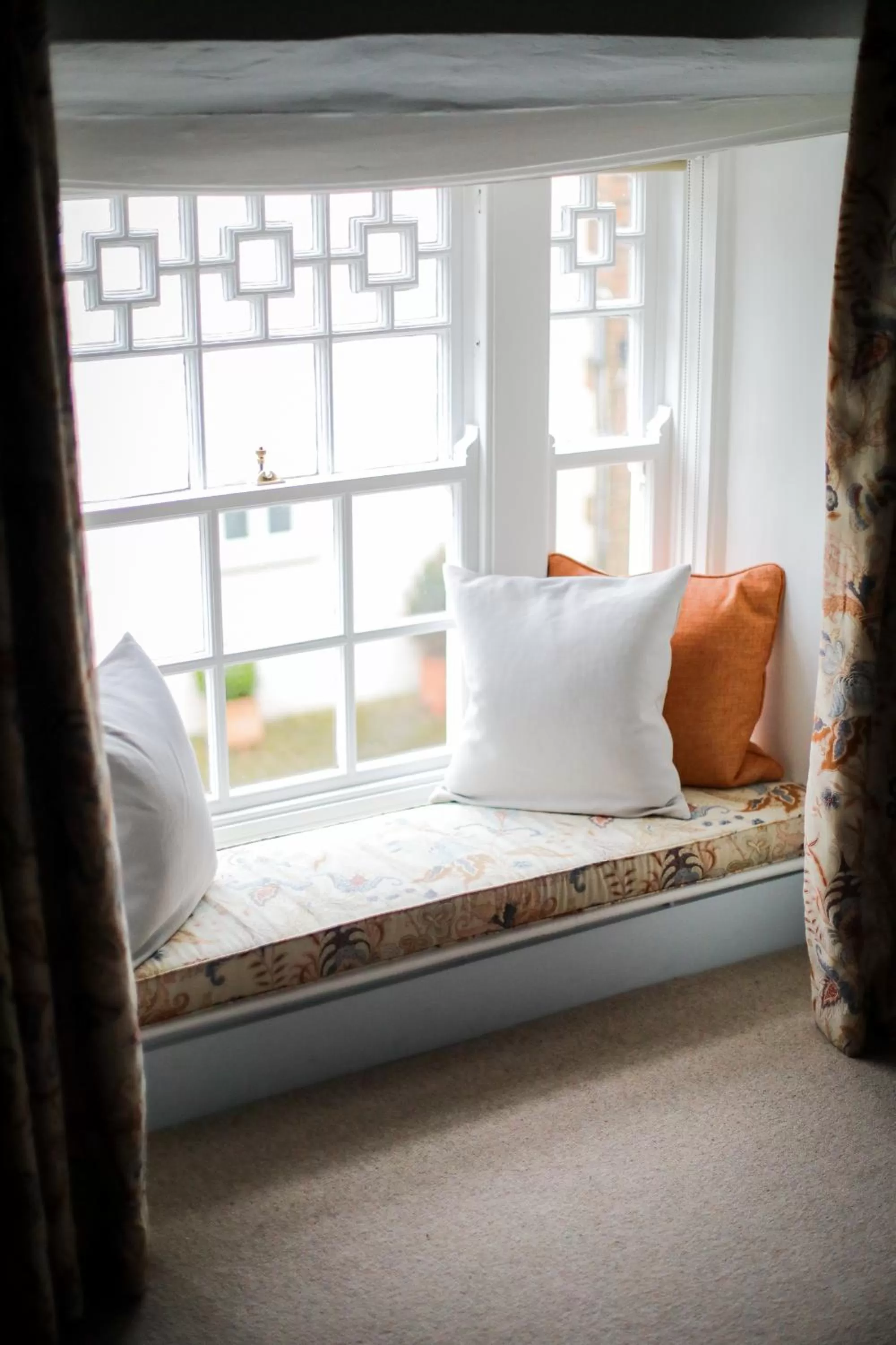 Decorative detail, Bed in The Angel Inn, Petworth