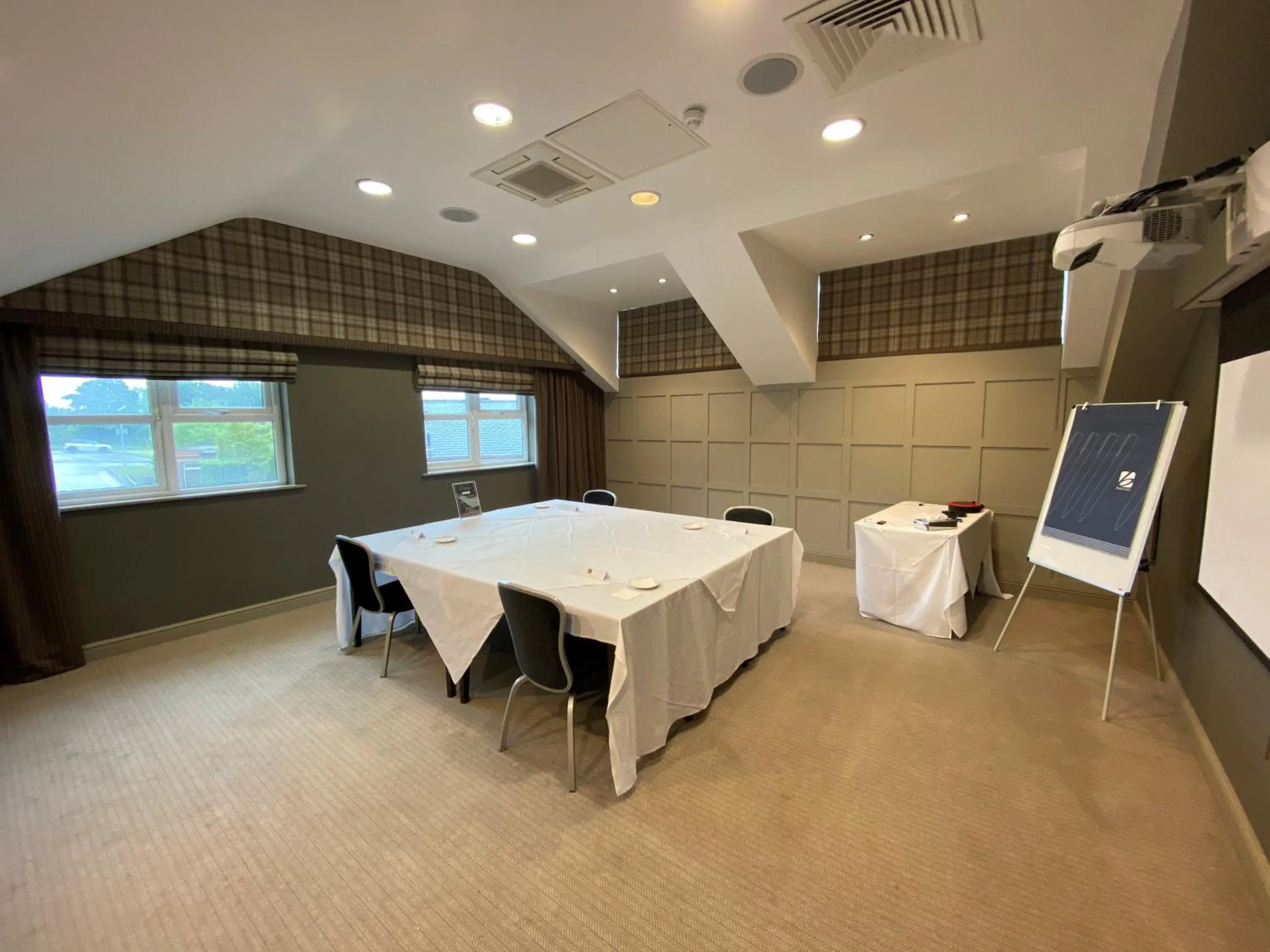 Banquet/Function facilities in Red Hall Hotel