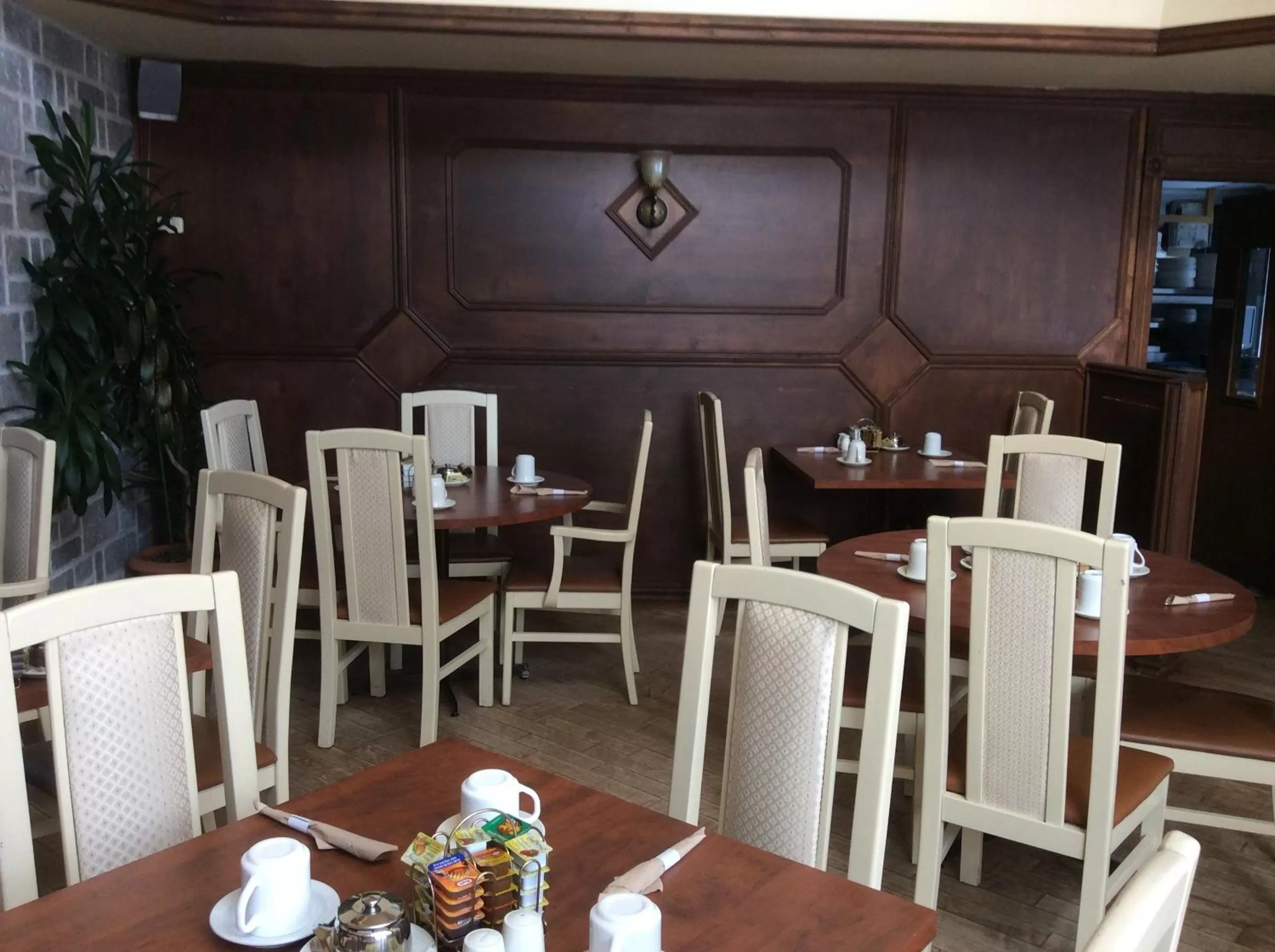 Restaurant/places to eat in Hôtel Travelodge by Wyndham Victoriaville