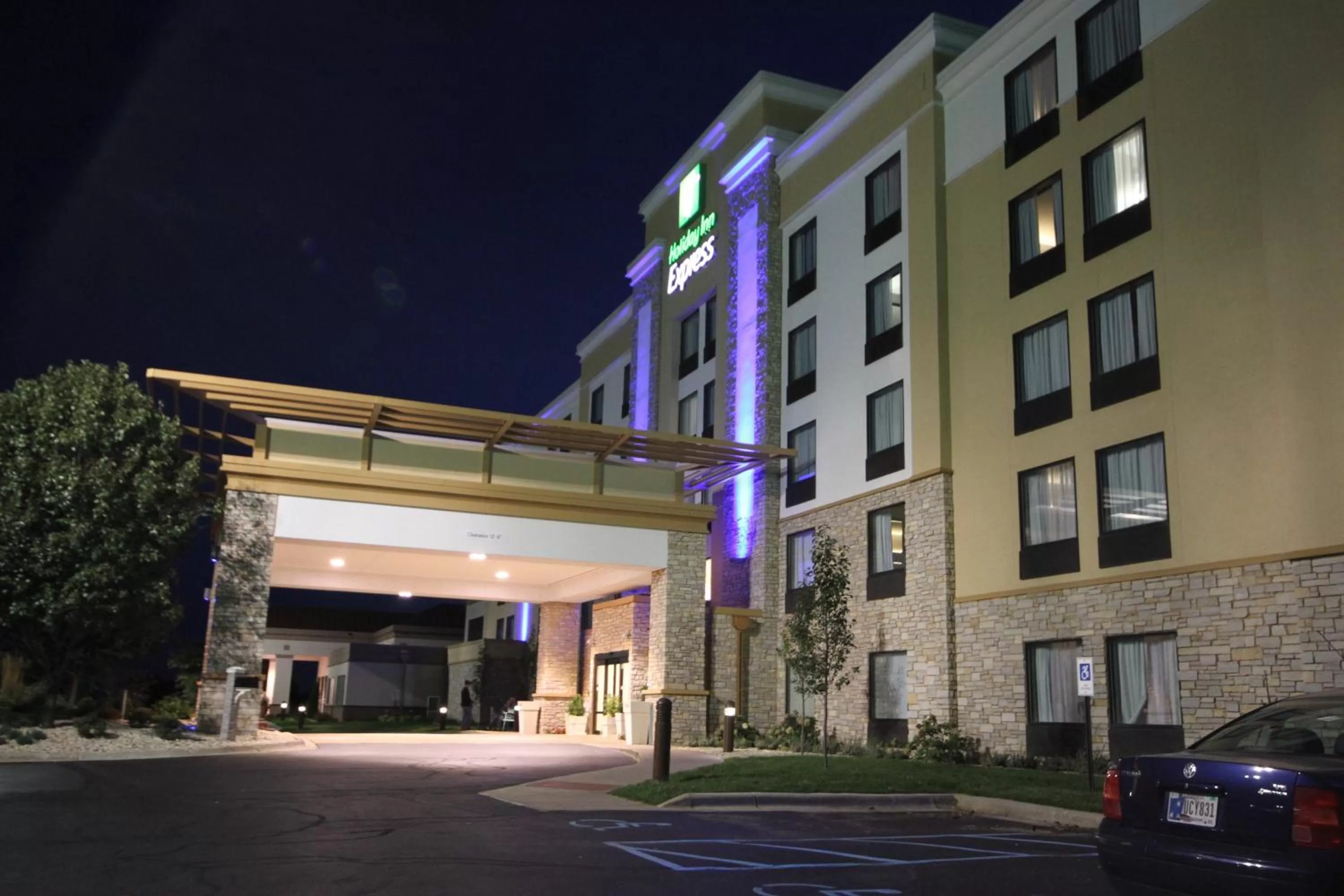 Property building in Holiday Inn Express Janesville-I-90 & US Highway 14 by IHG