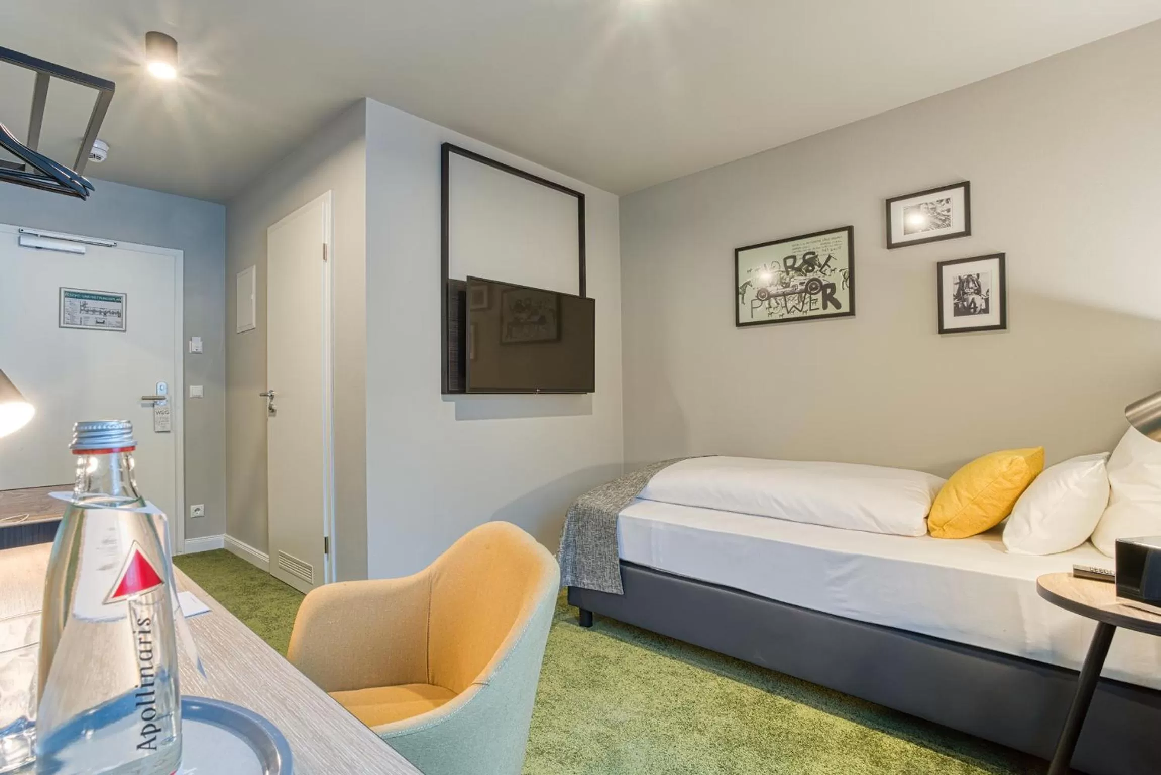 Photo of the whole room, Seating Area in NYCE Hotel Ingolstadt