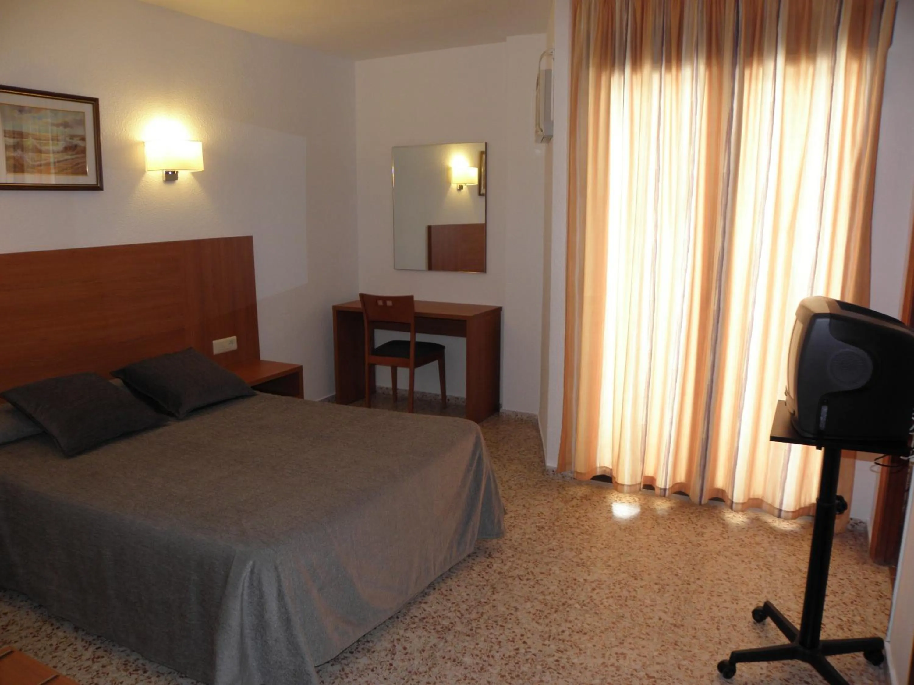 Photo of the whole room, Bed in Hotel Jardín