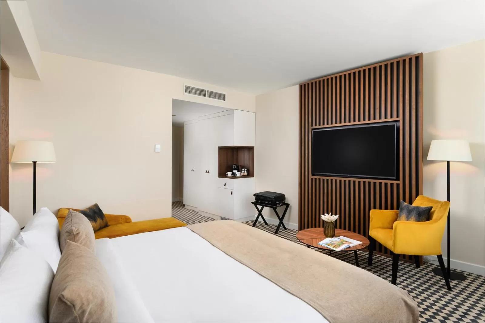 Photo of the whole room, TV/Entertainment Center in Grand Hotel Esztergom