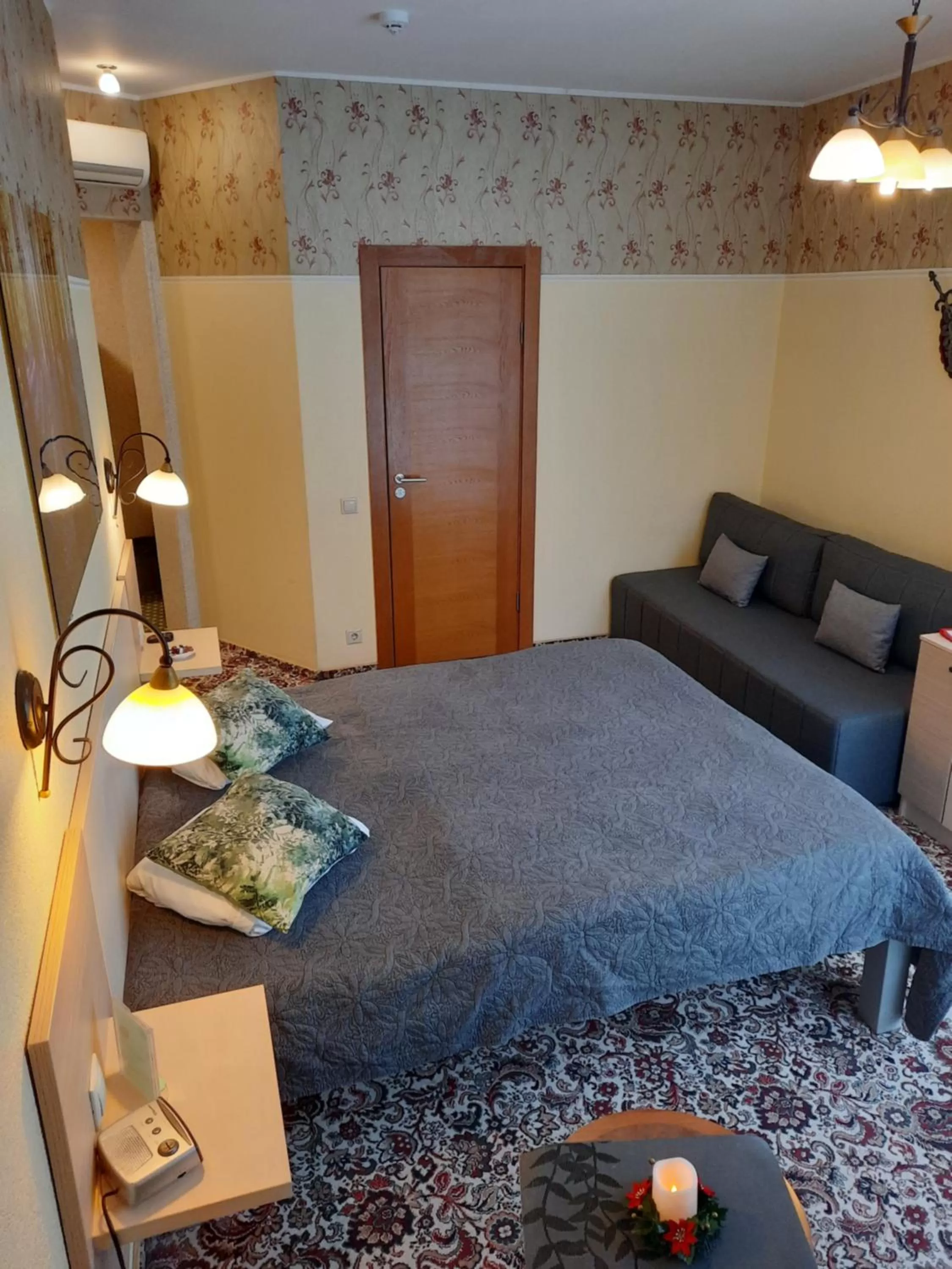 Photo of the whole room, Bed in Hotel Pils with Self-Check in