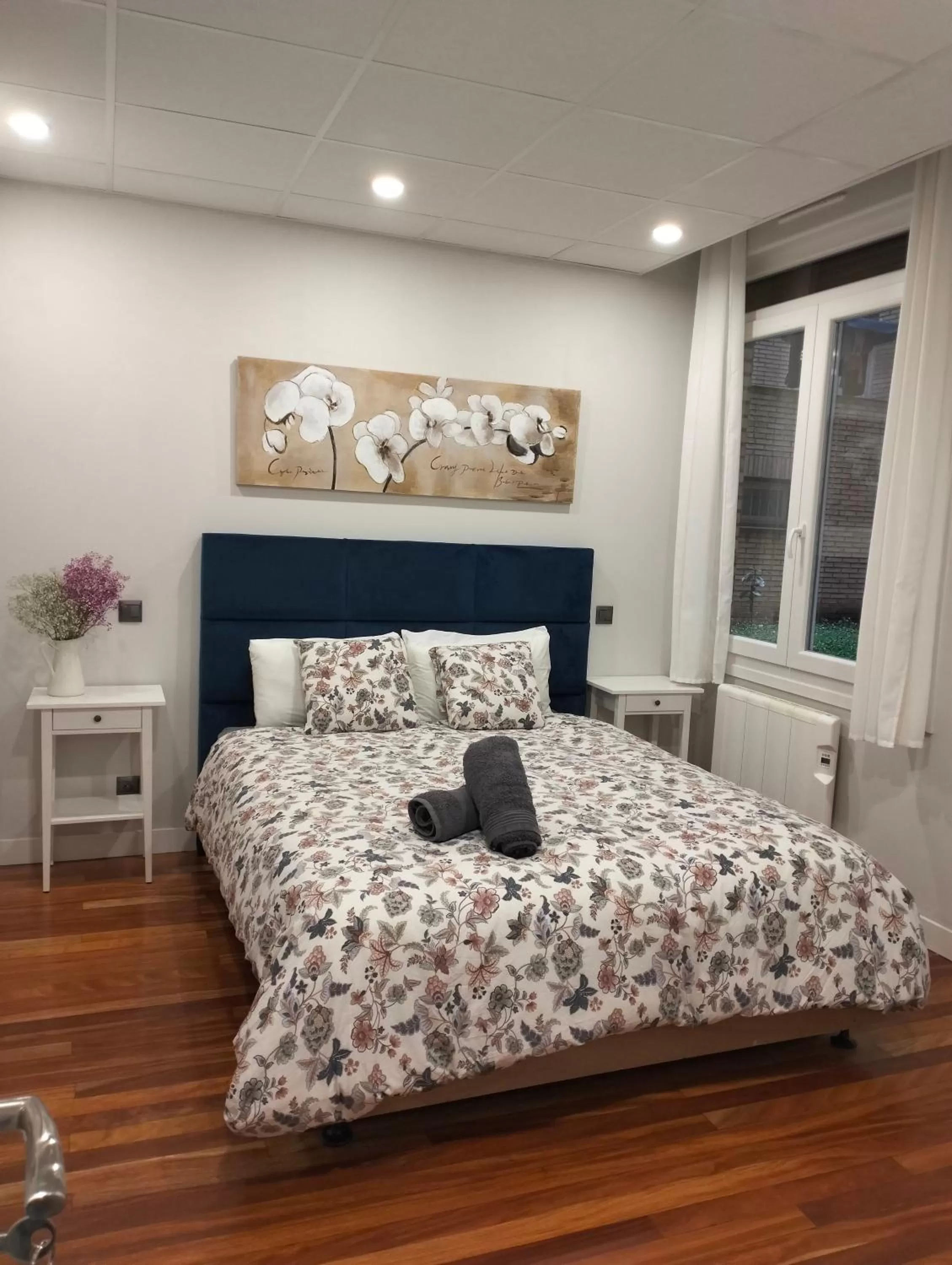 Bed in Guggenheim Riverview 5 Bedrooms