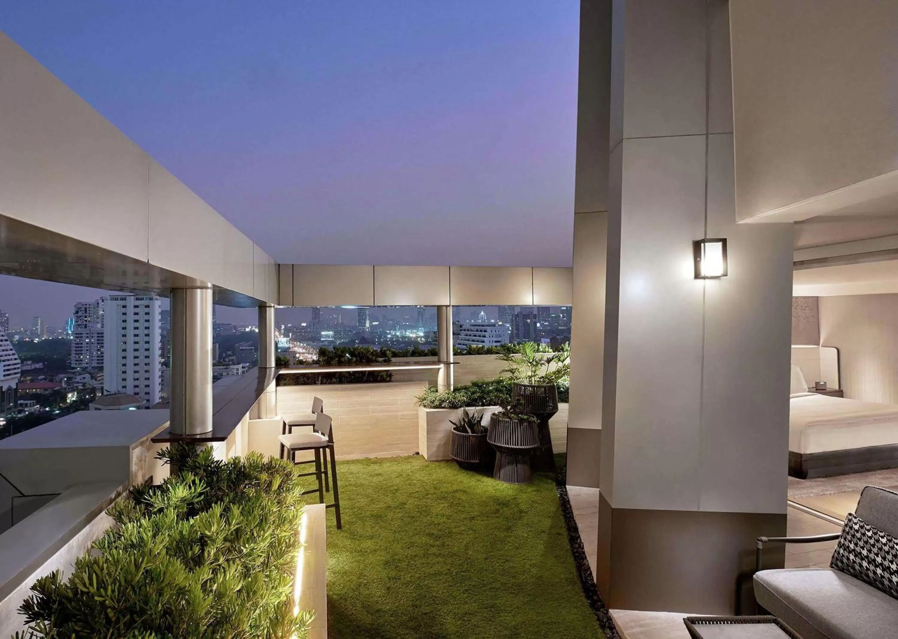 View (from property/room) in DoubleTree by Hilton Bangkok Ploenchit