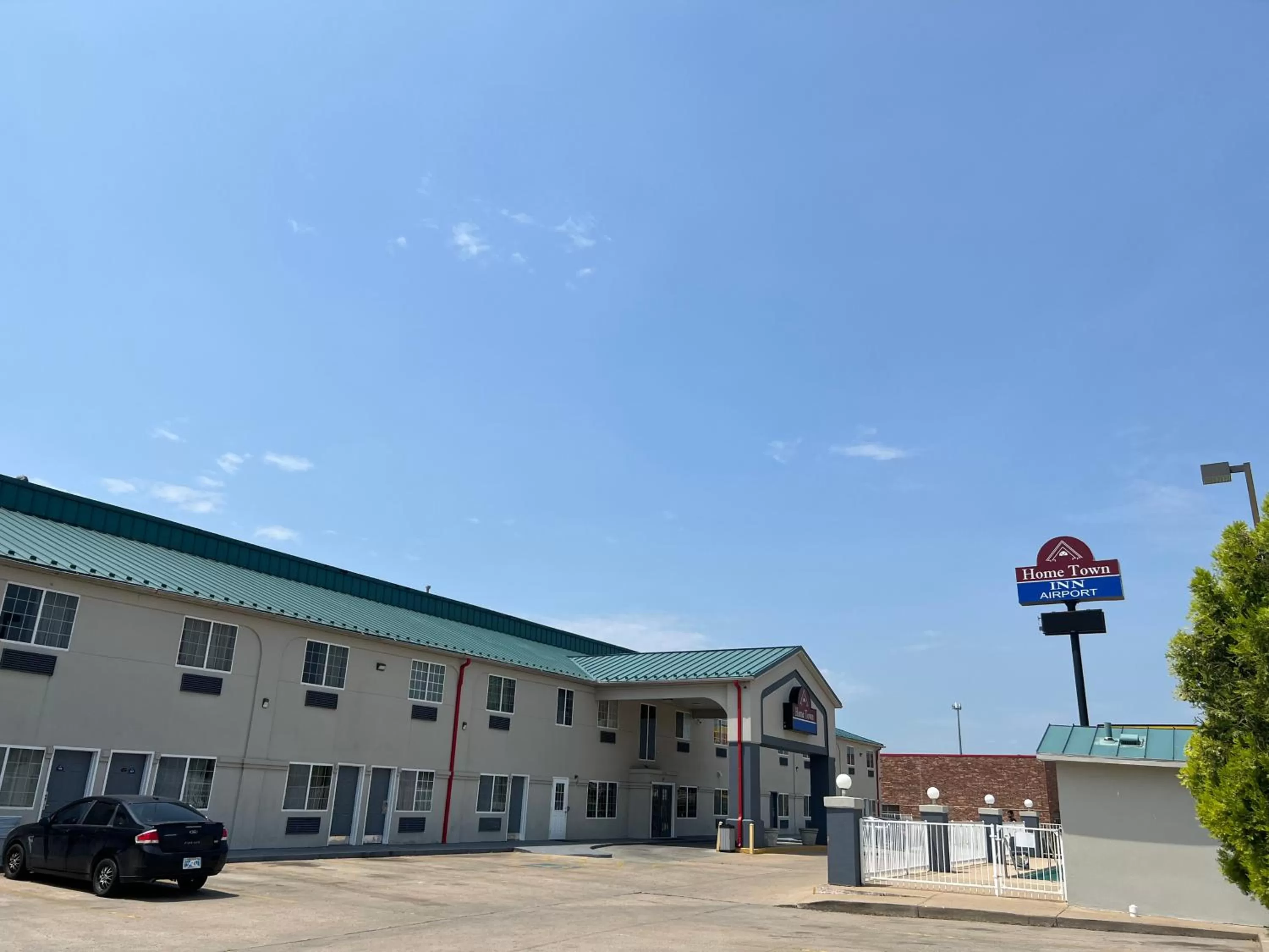 Property building in Motel 6 Tulsa, OK Airport