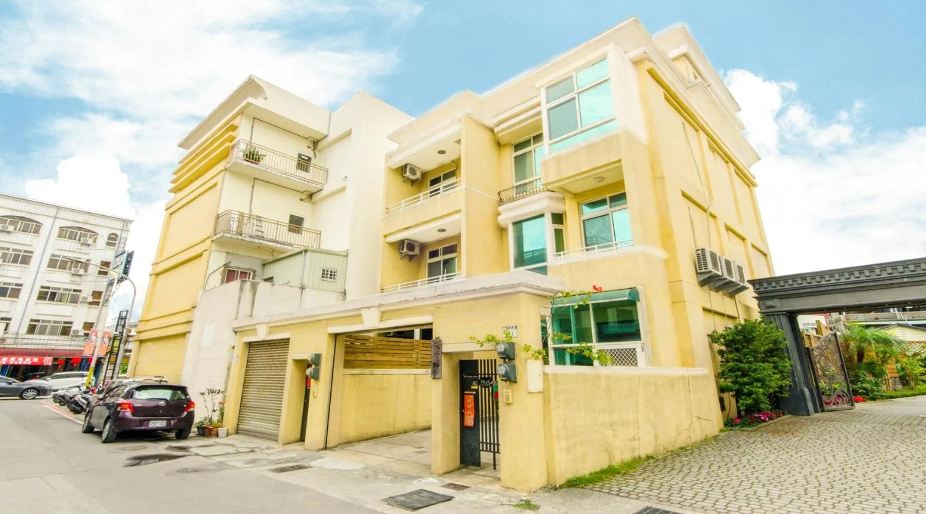 Property building in 相遇民宿Encounter Hostel - 證號 2153-附車位-English welcome