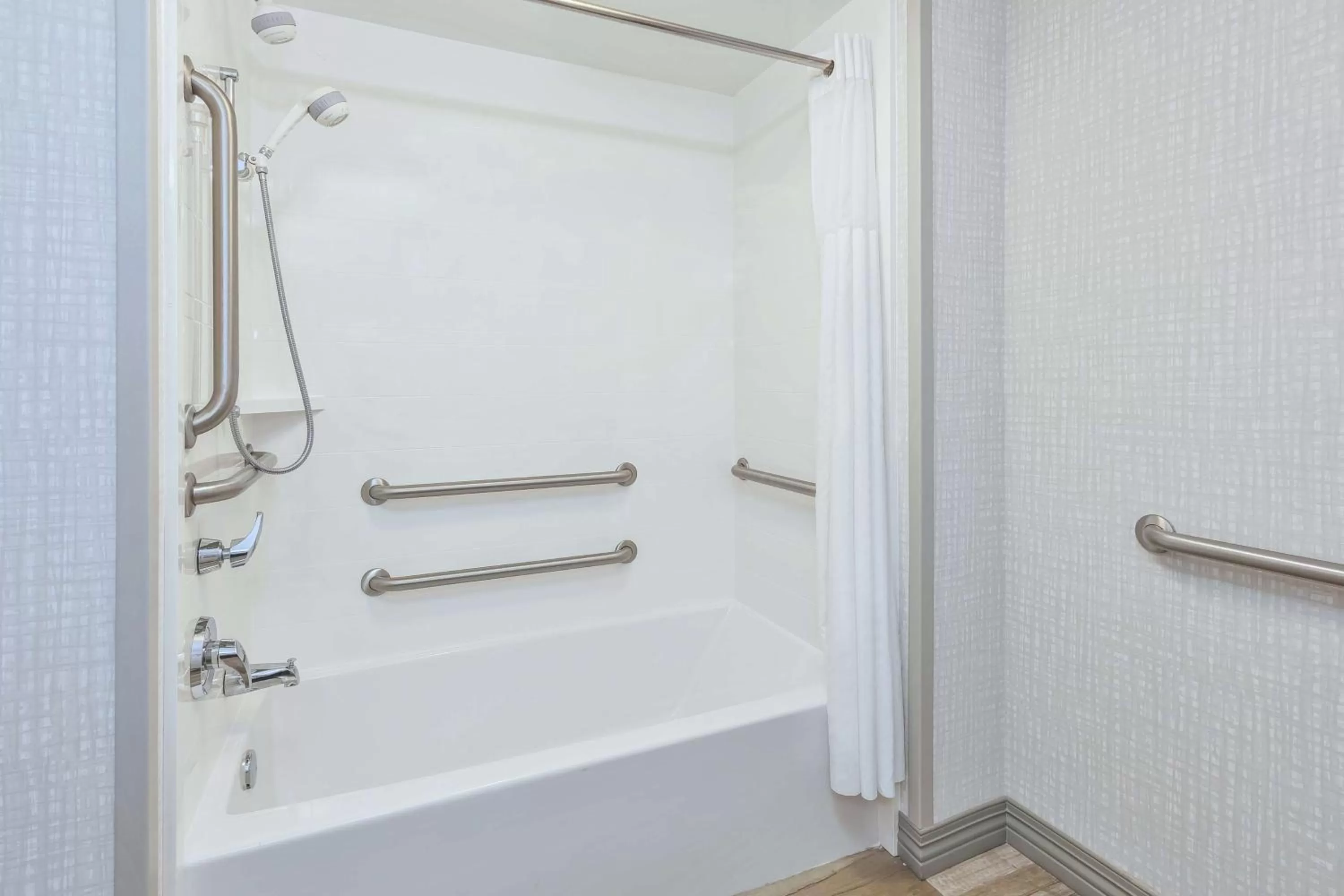 Bathroom in Hampton Inn & Suites Wells-Ogunquit