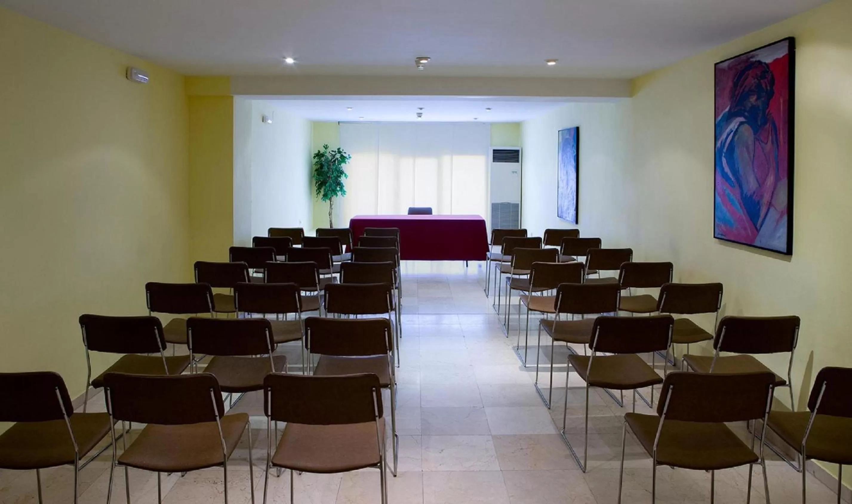 Business facilities in Hotel la Perdiz