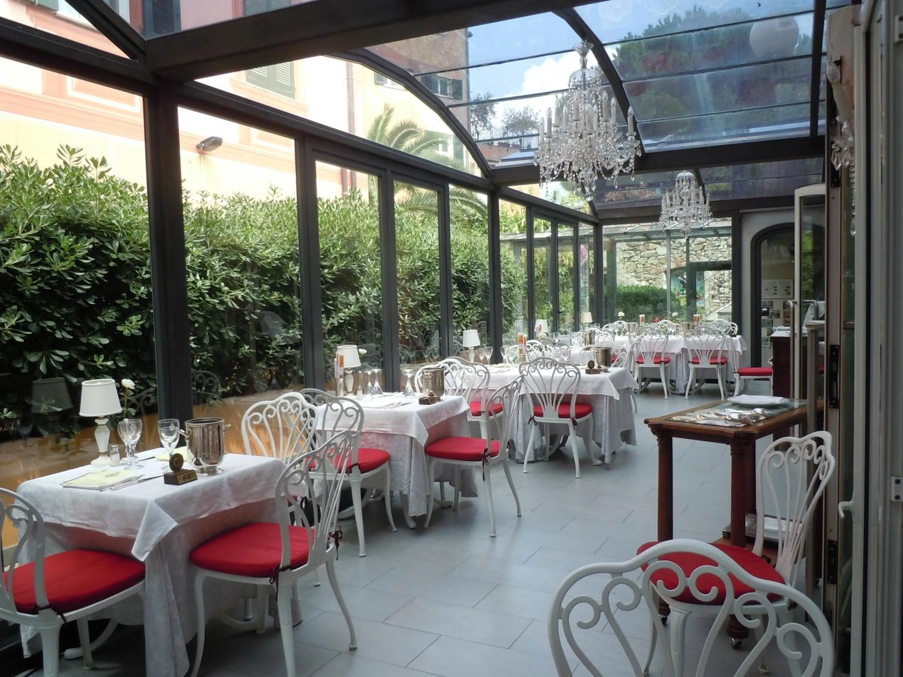 Restaurant/places to eat in Hotel Due Mari