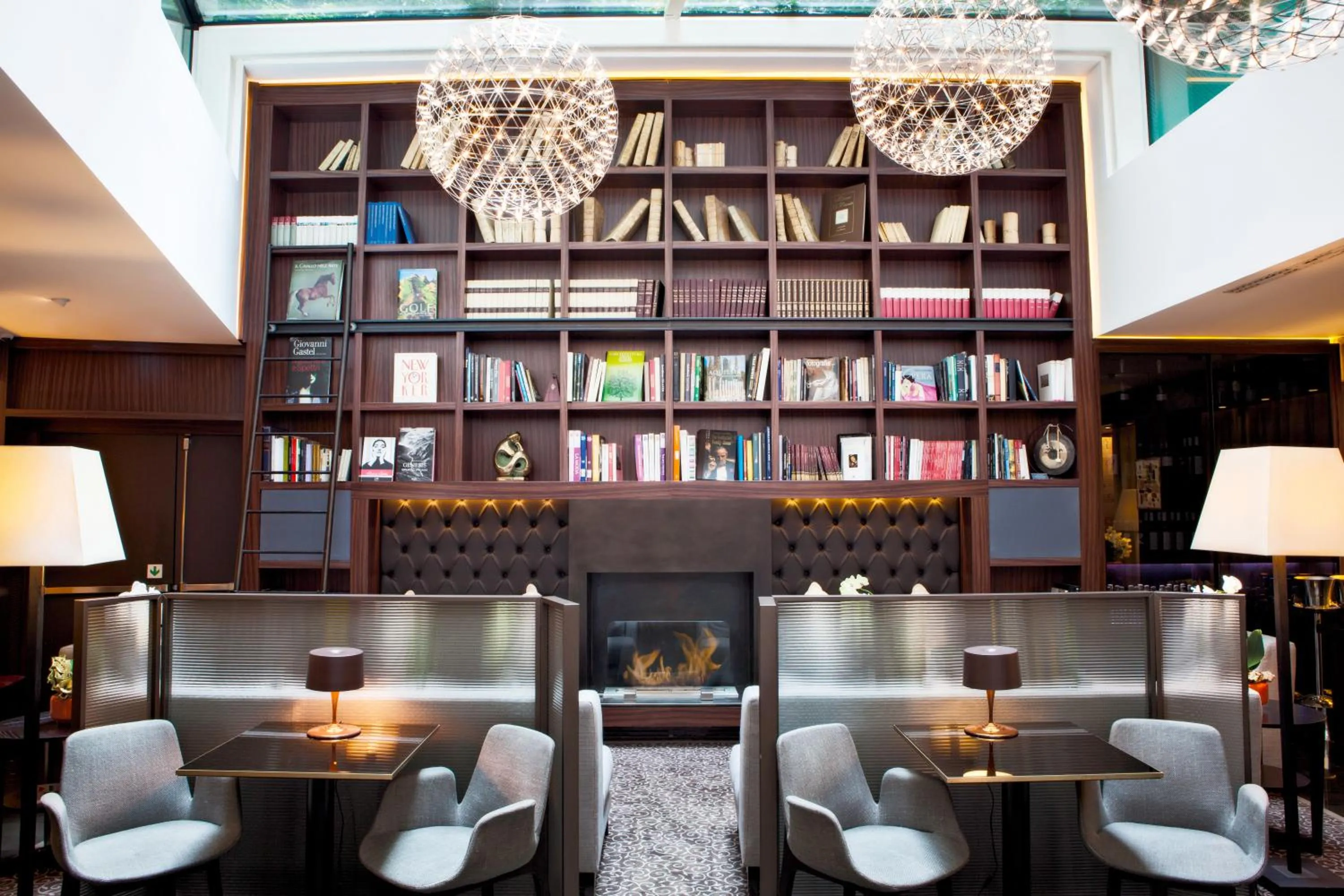 Restaurant/places to eat in Hotel Milano Scala