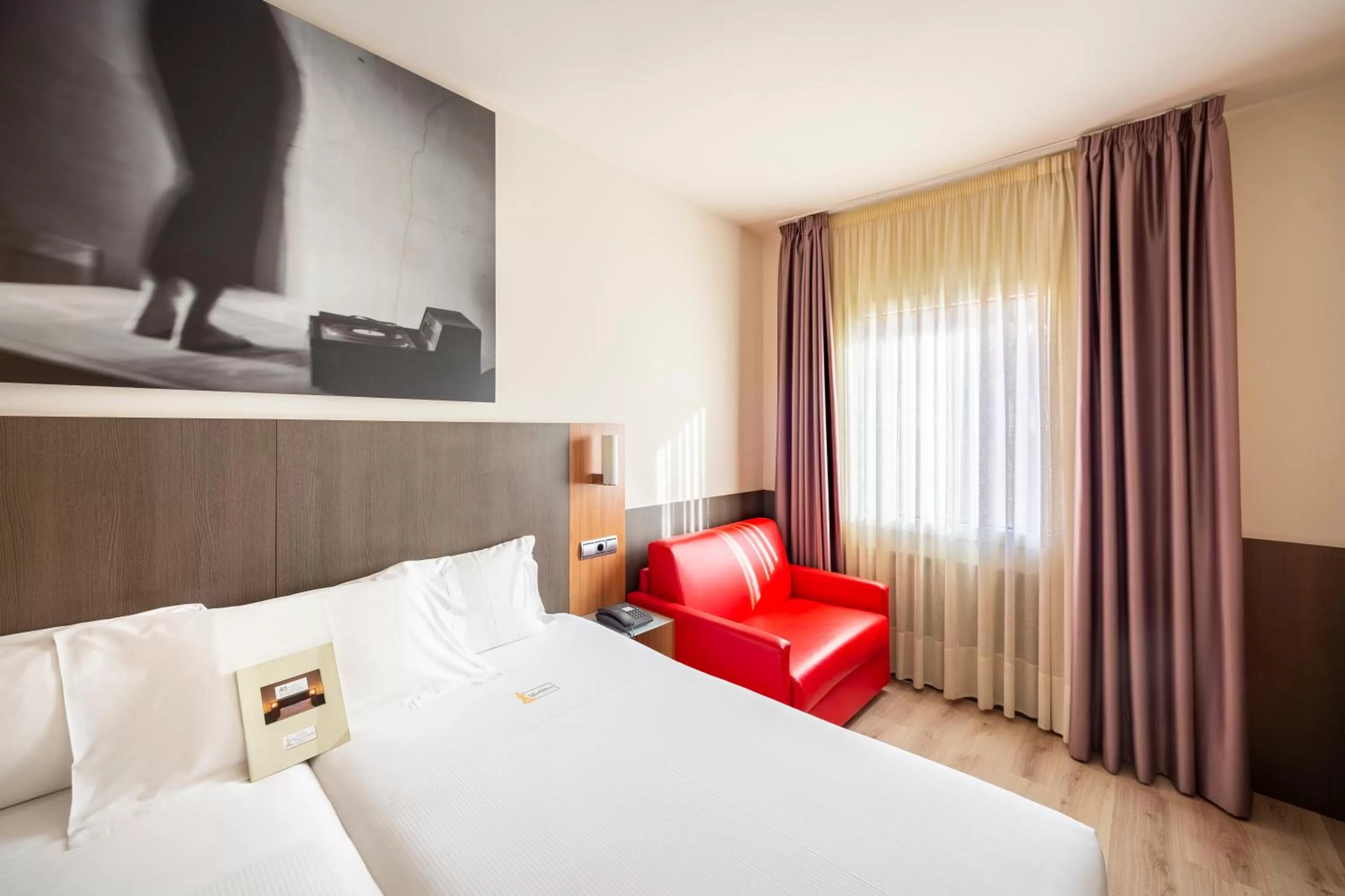 Photo of the whole room, Bed in Maisonnave