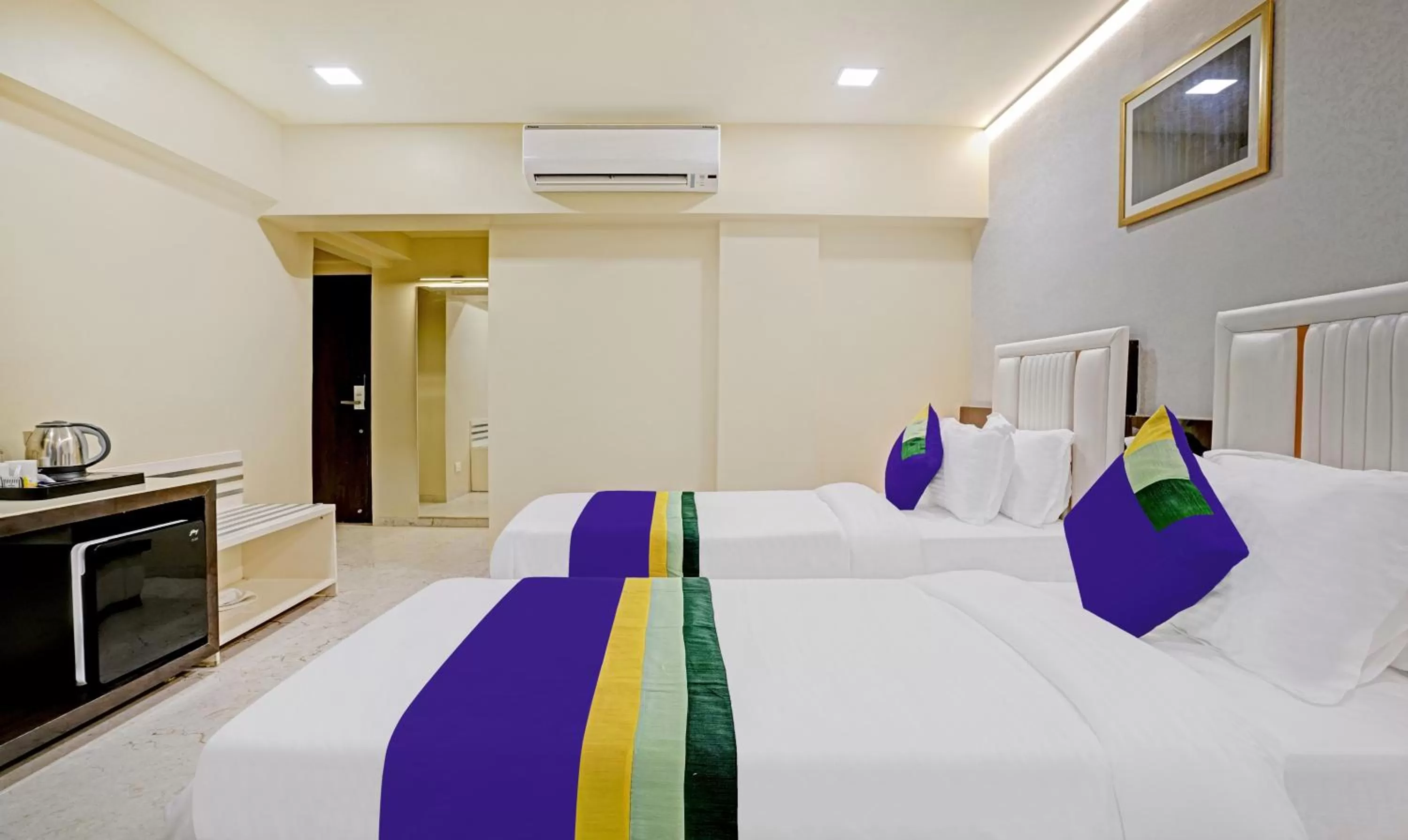 Bedroom, Bed in Treebo Premium Golden Bliss Trimurti Nagar Square