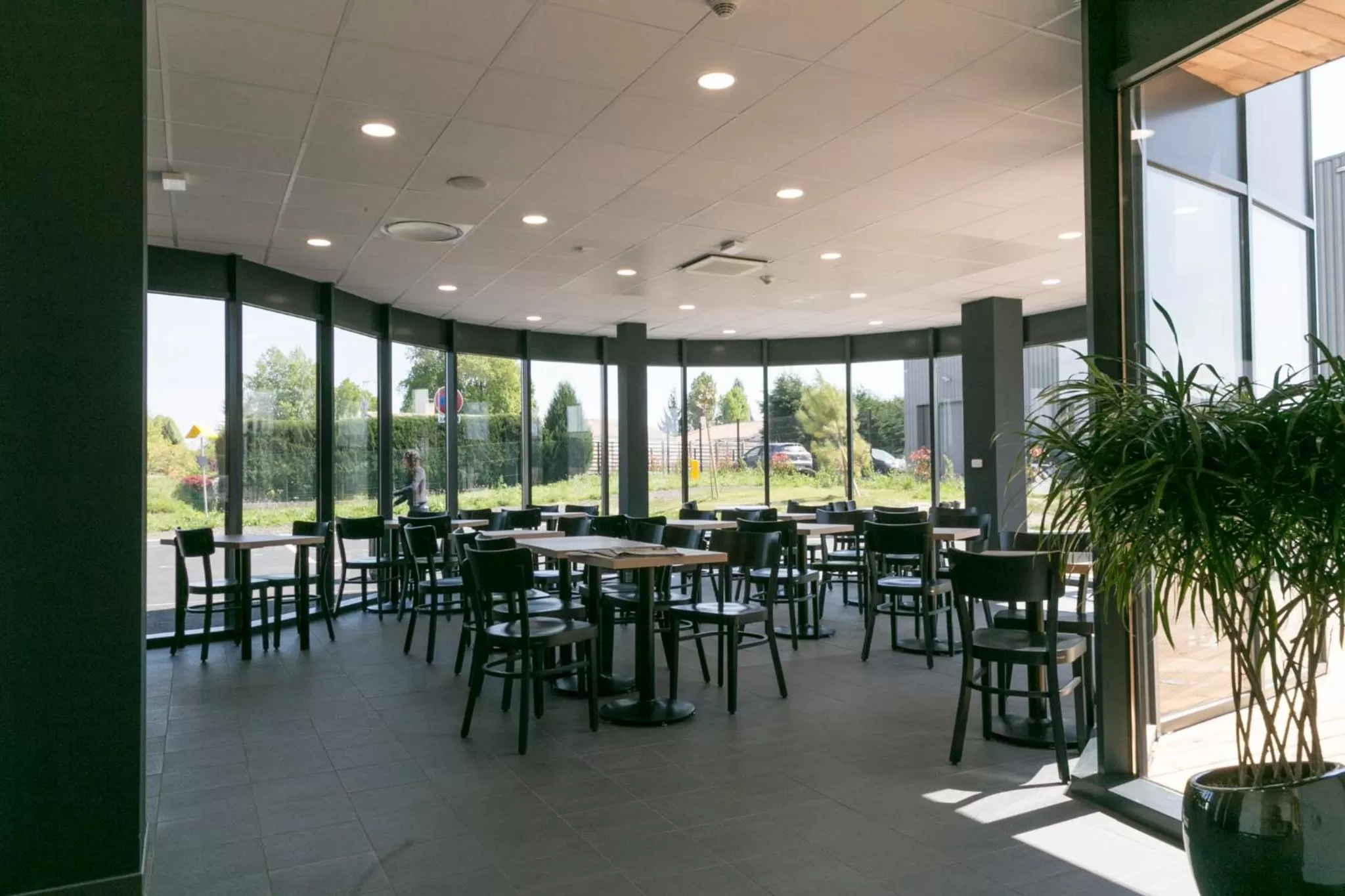 Dining area, Restaurant/Places to Eat in B&B HOTEL Bordeaux Est