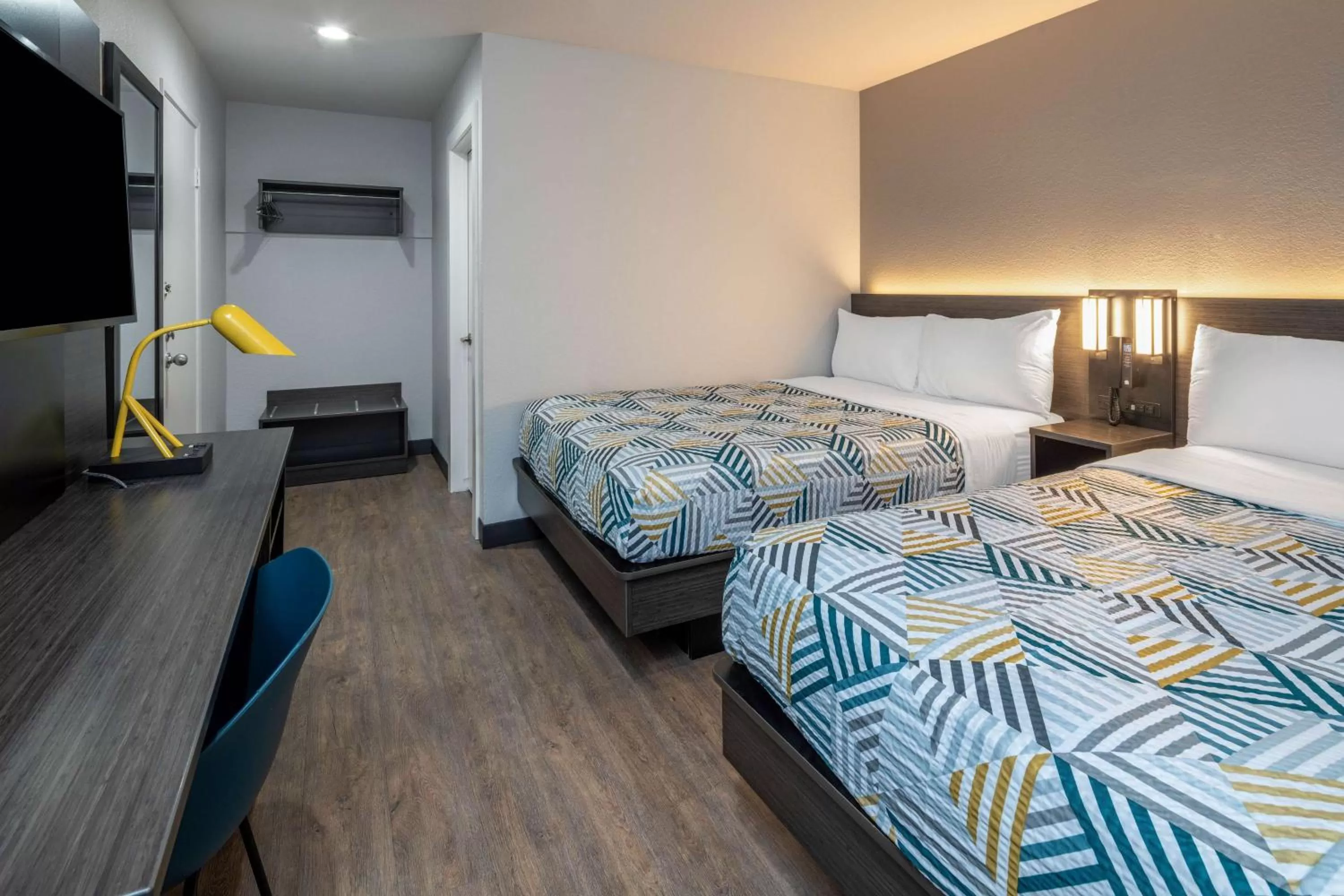 Photo of the whole room, Bed in Motel 6-Fontana, CA