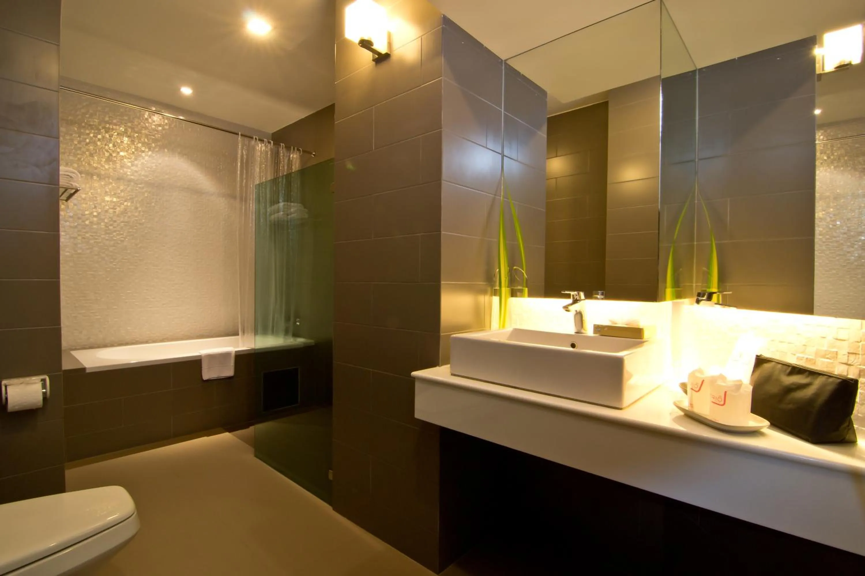 Shower in Hotel J Residence Pattaya