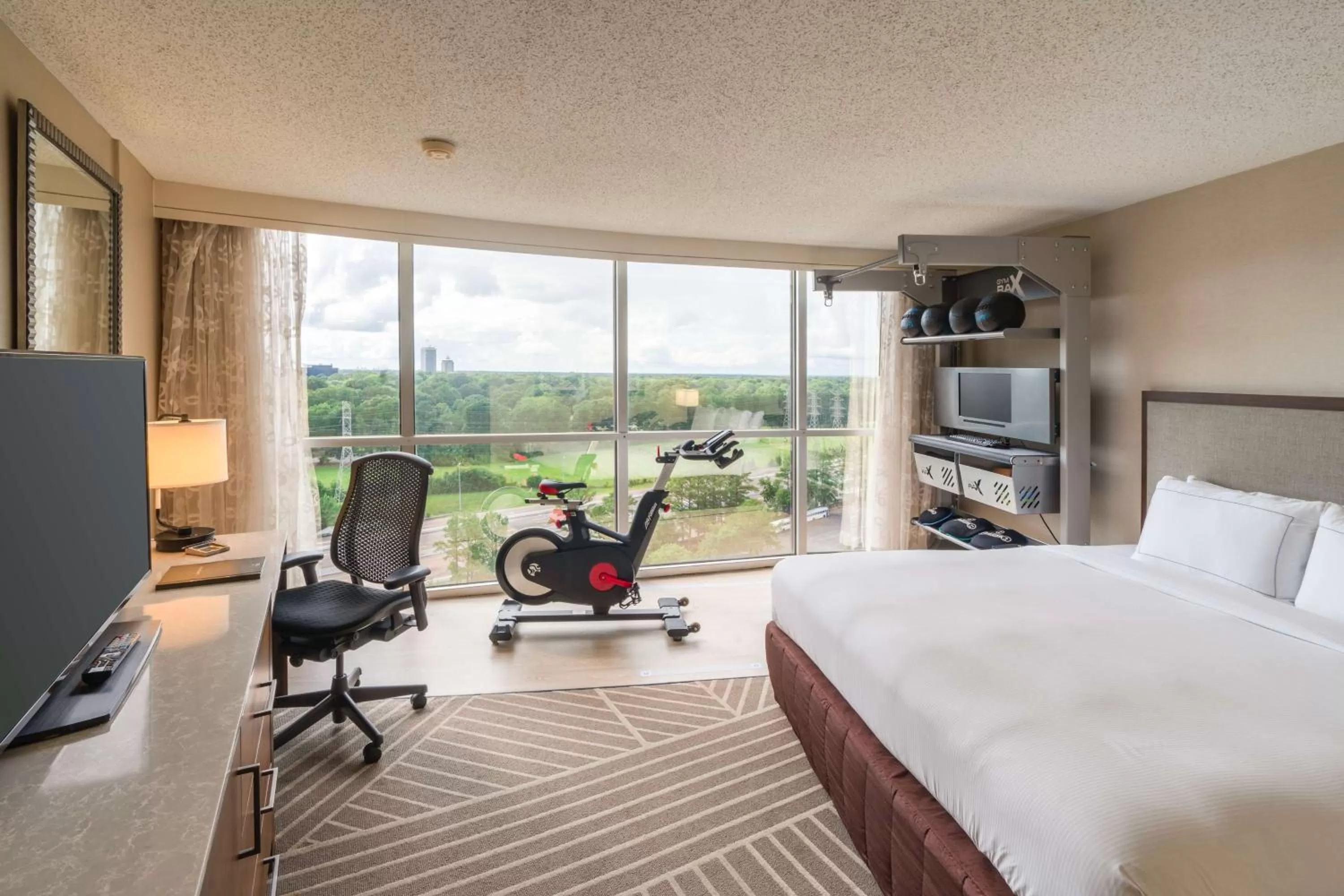 Bedroom in Hilton Memphis