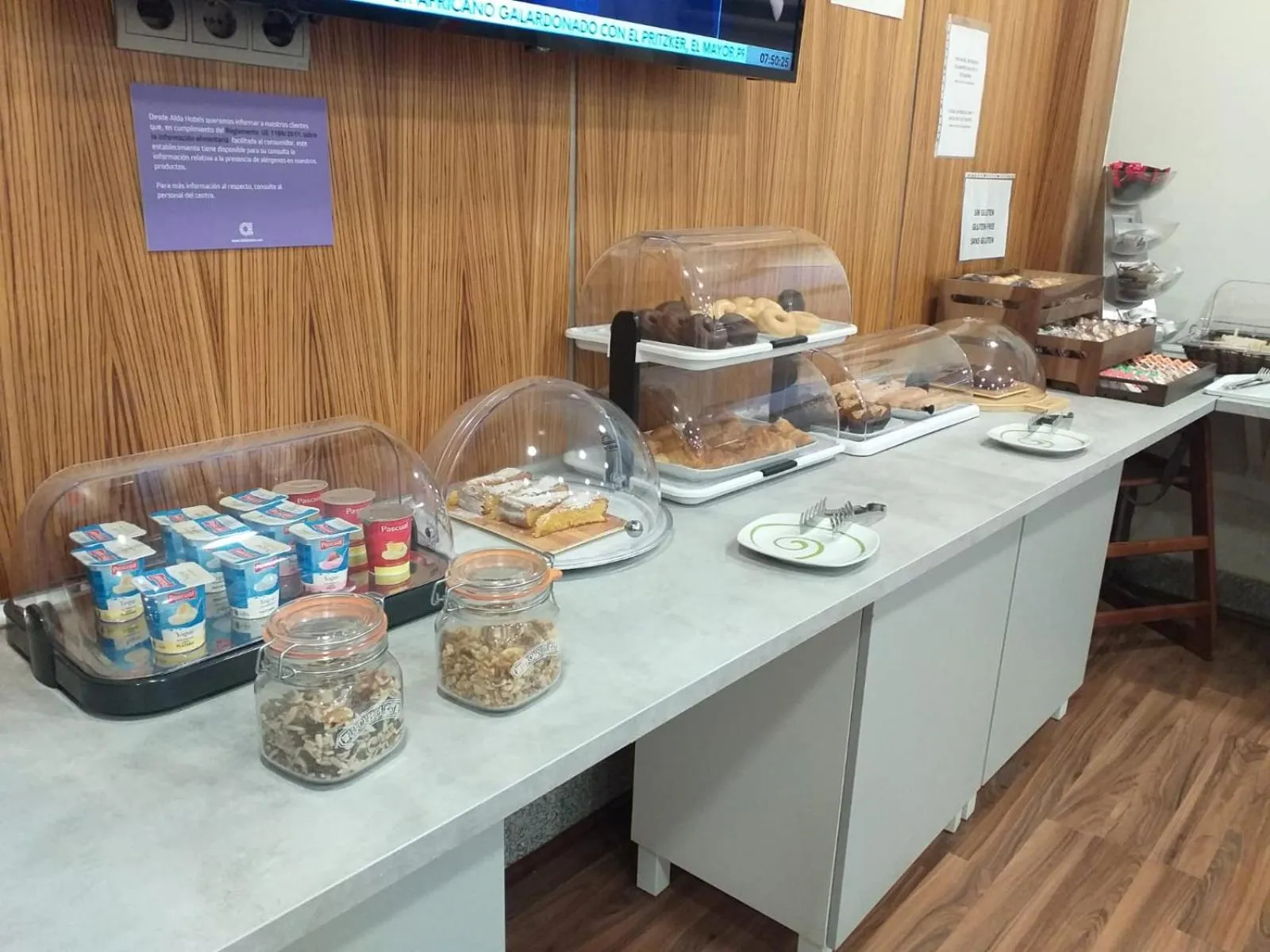 Breakfast in Hotel Alda Cardeña