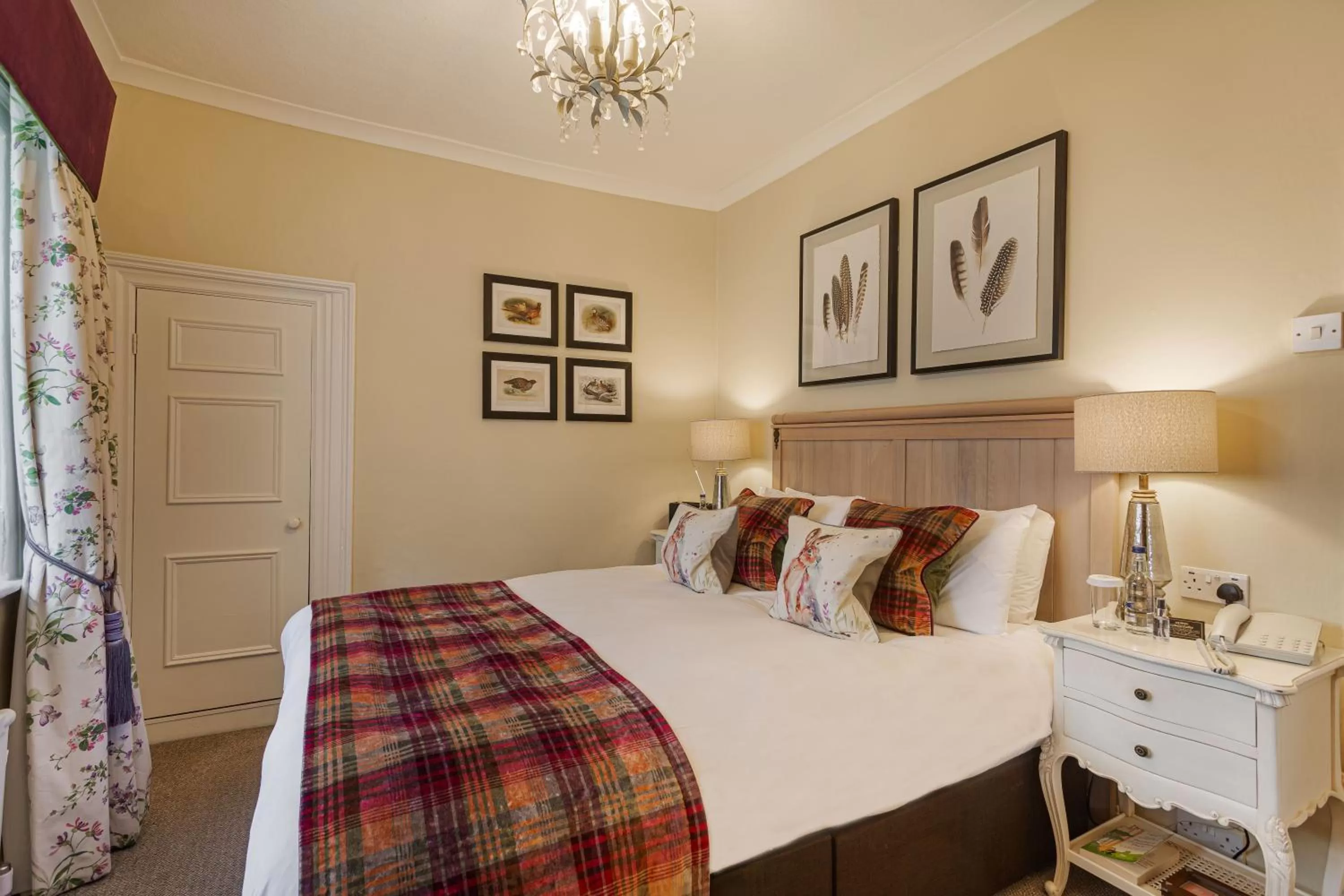 Bed in The Feathers Hotel, Helmsley, North Yorkshire - The Coaching Inn Group